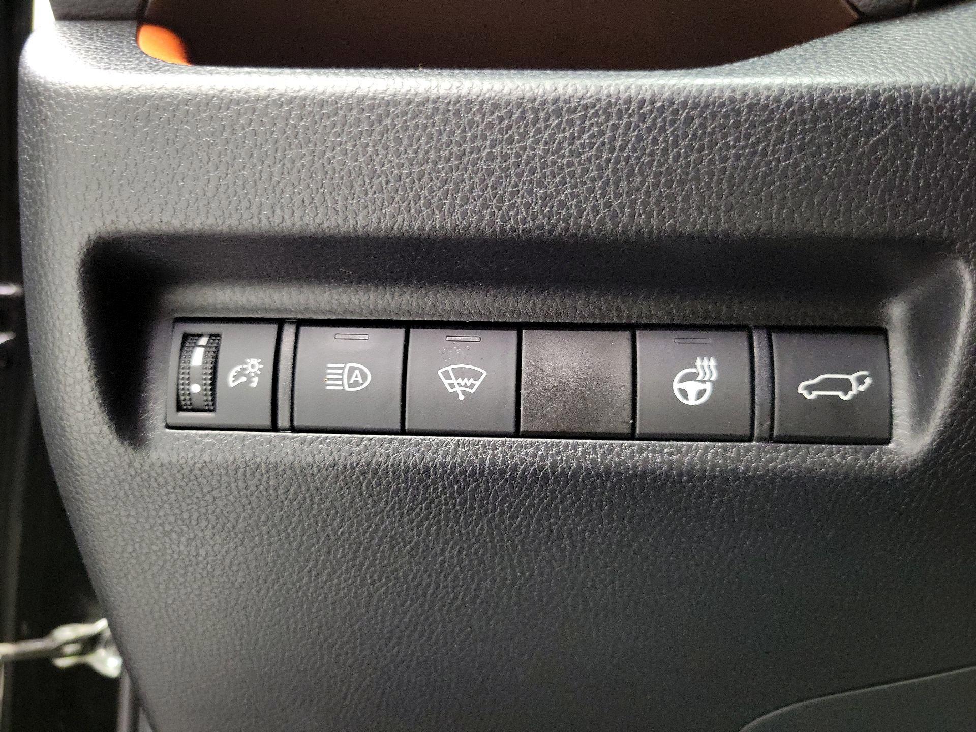 Thumbnail: 2019 Toyota RAV4 - 13