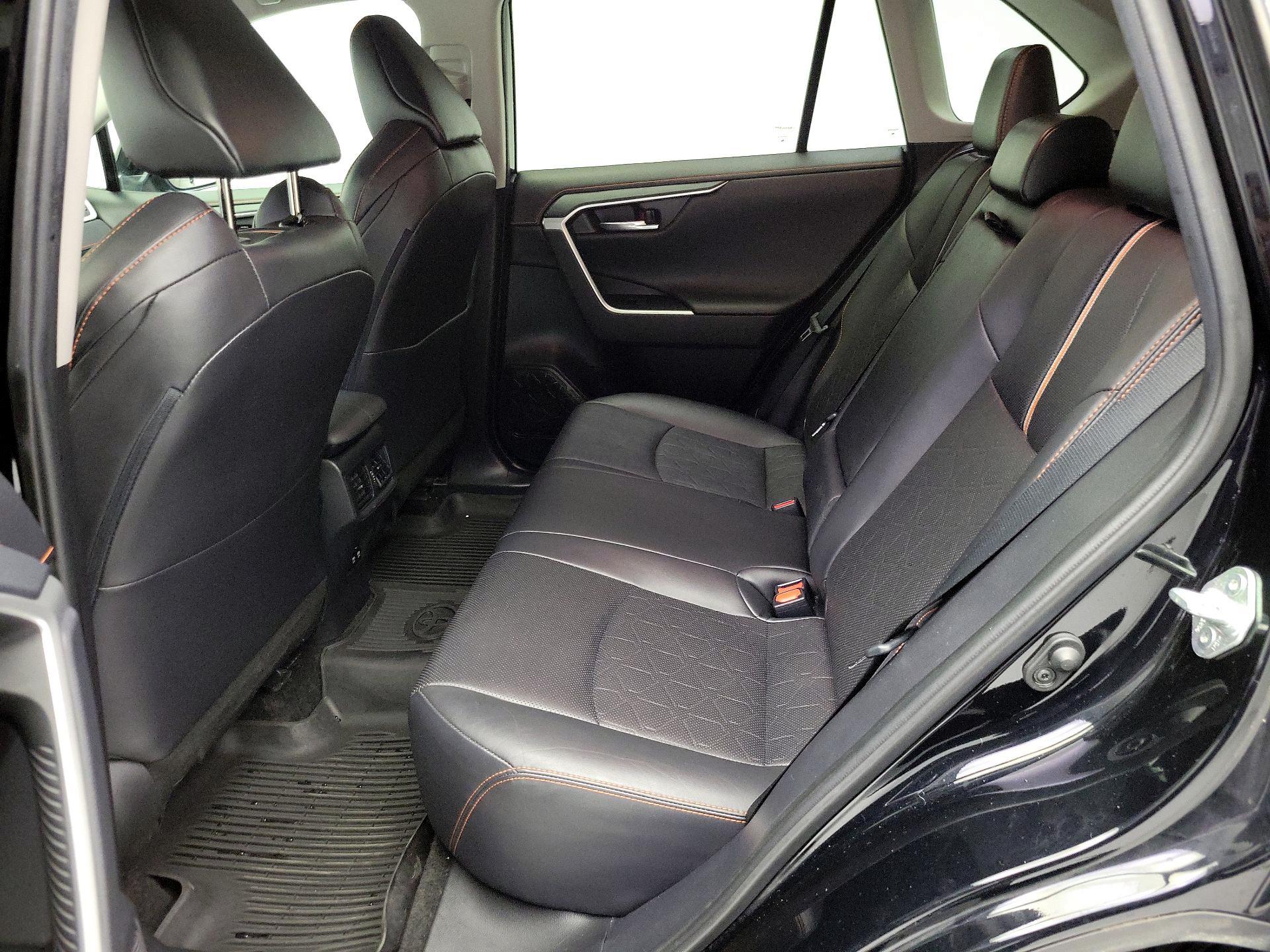 Thumbnail: 2019 Toyota RAV4 - 19