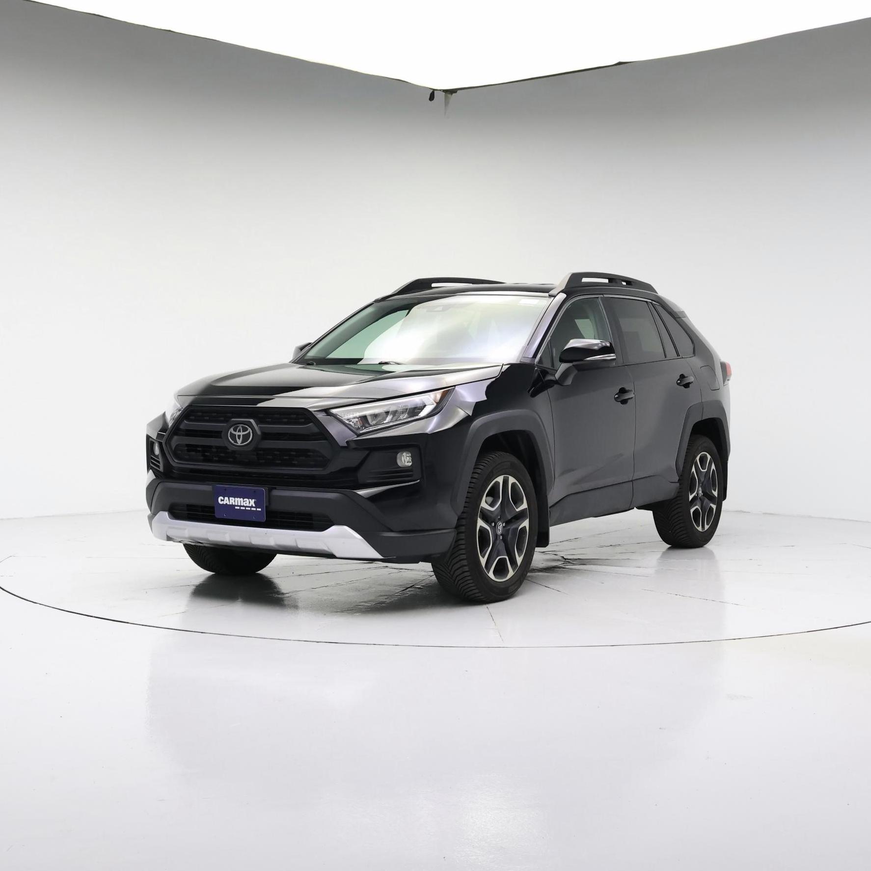 Thumbnail: 2019 Toyota RAV4 - 8