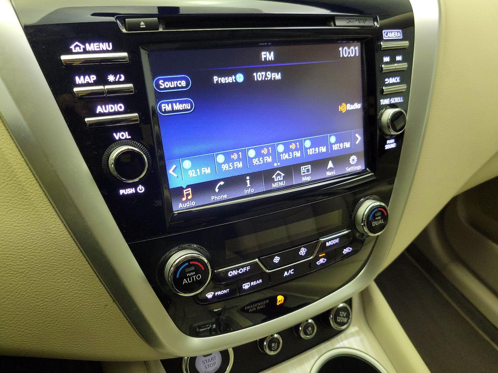Thumbnail: 2017 Nissan Murano - 16