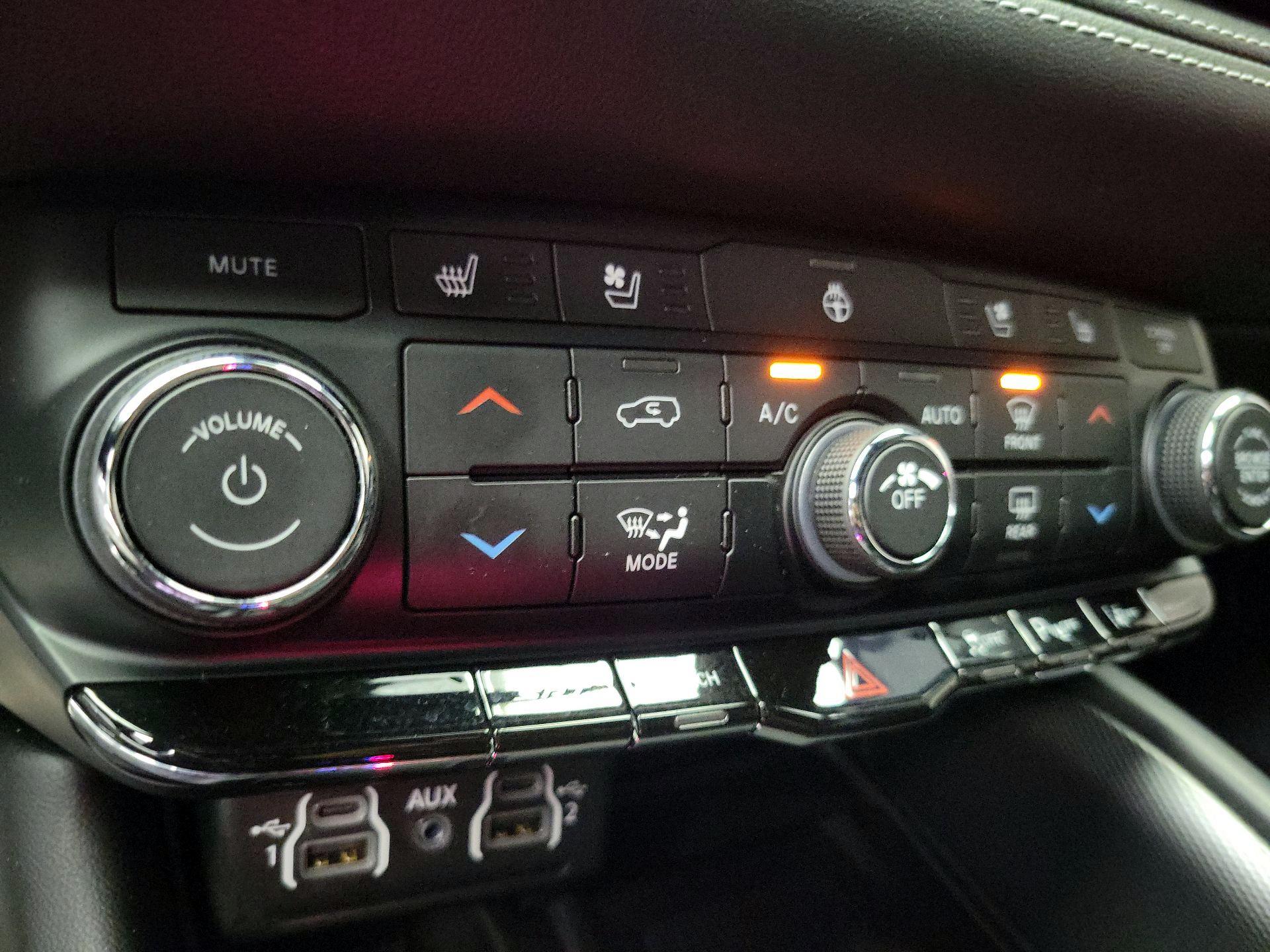 Thumbnail: 2022 Dodge Durango - 17