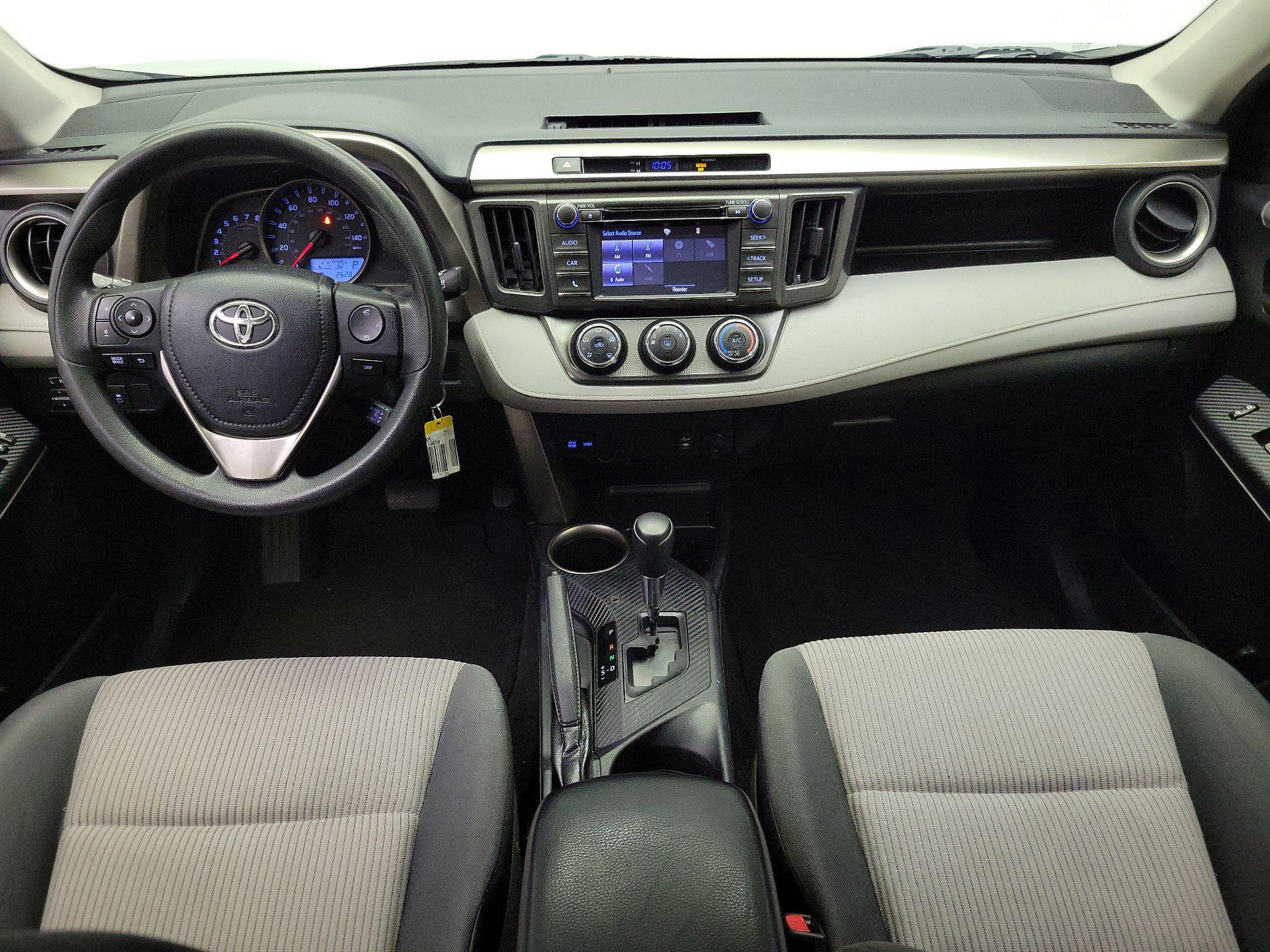 Thumbnail: 2015 Toyota RAV4 - 9
