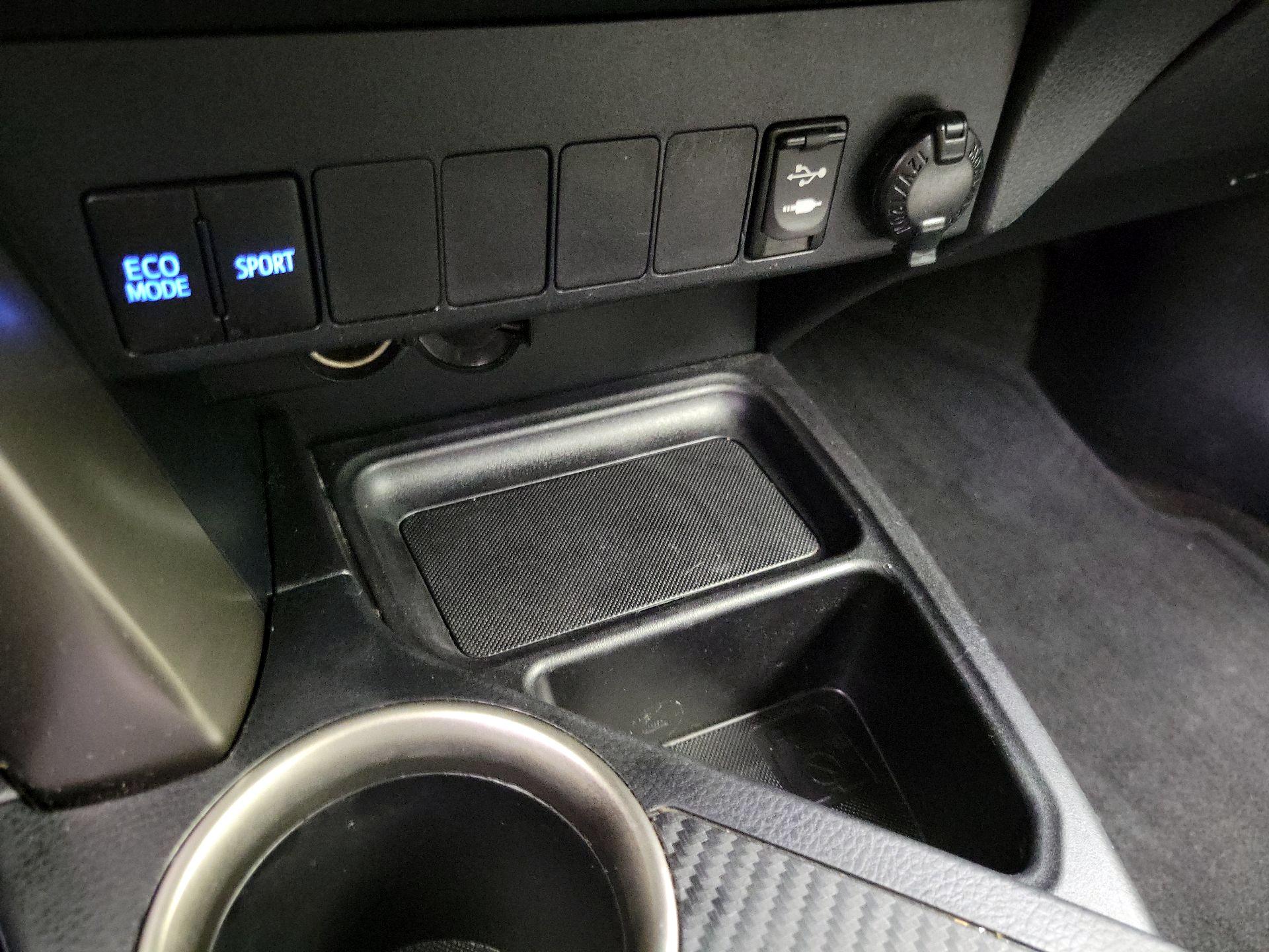 Thumbnail: 2015 Toyota RAV4 - 18