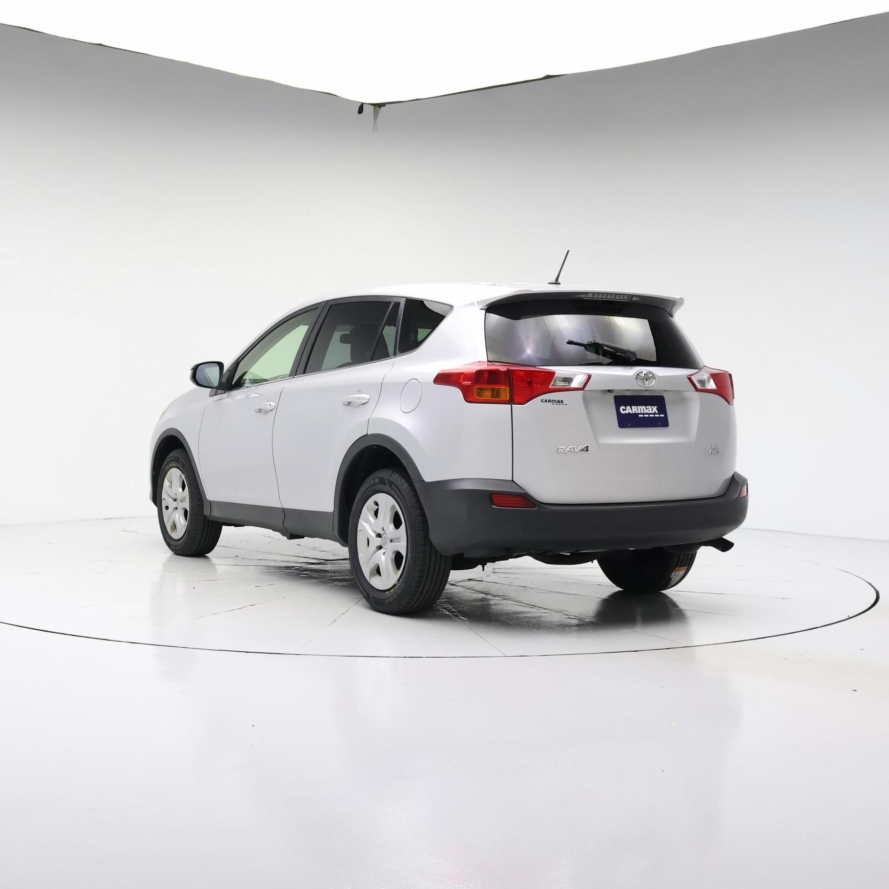 Thumbnail: 2015 Toyota RAV4 - 2