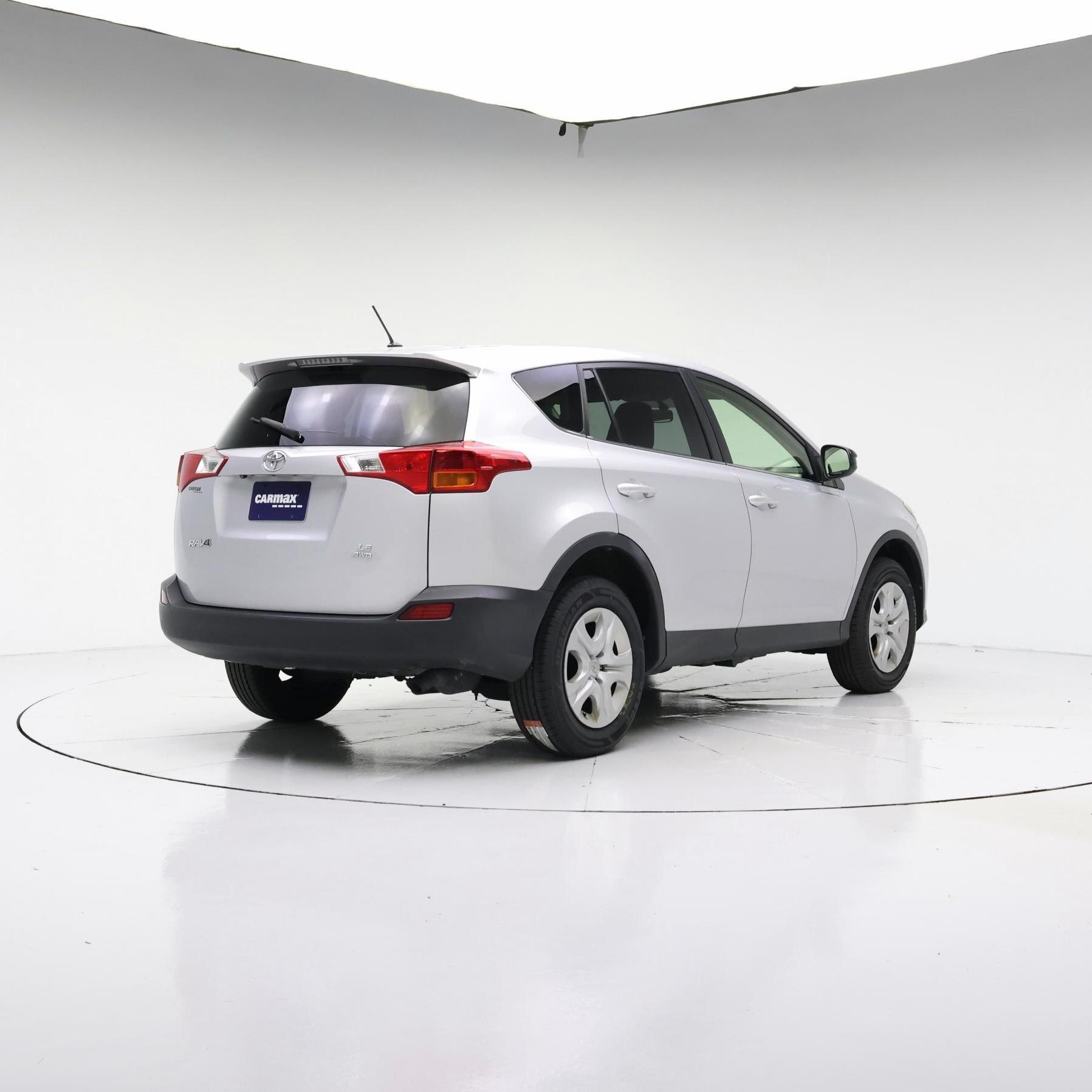 Thumbnail: 2015 Toyota RAV4 - 8