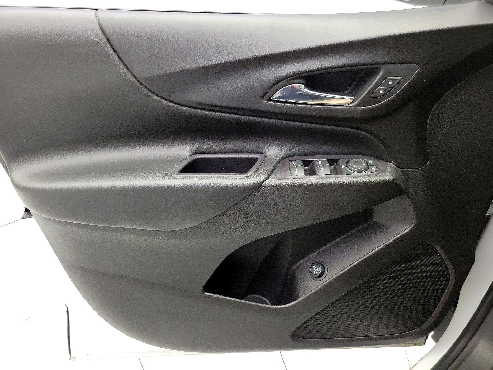 Thumbnail: 2018 Chevrolet Equinox - 12