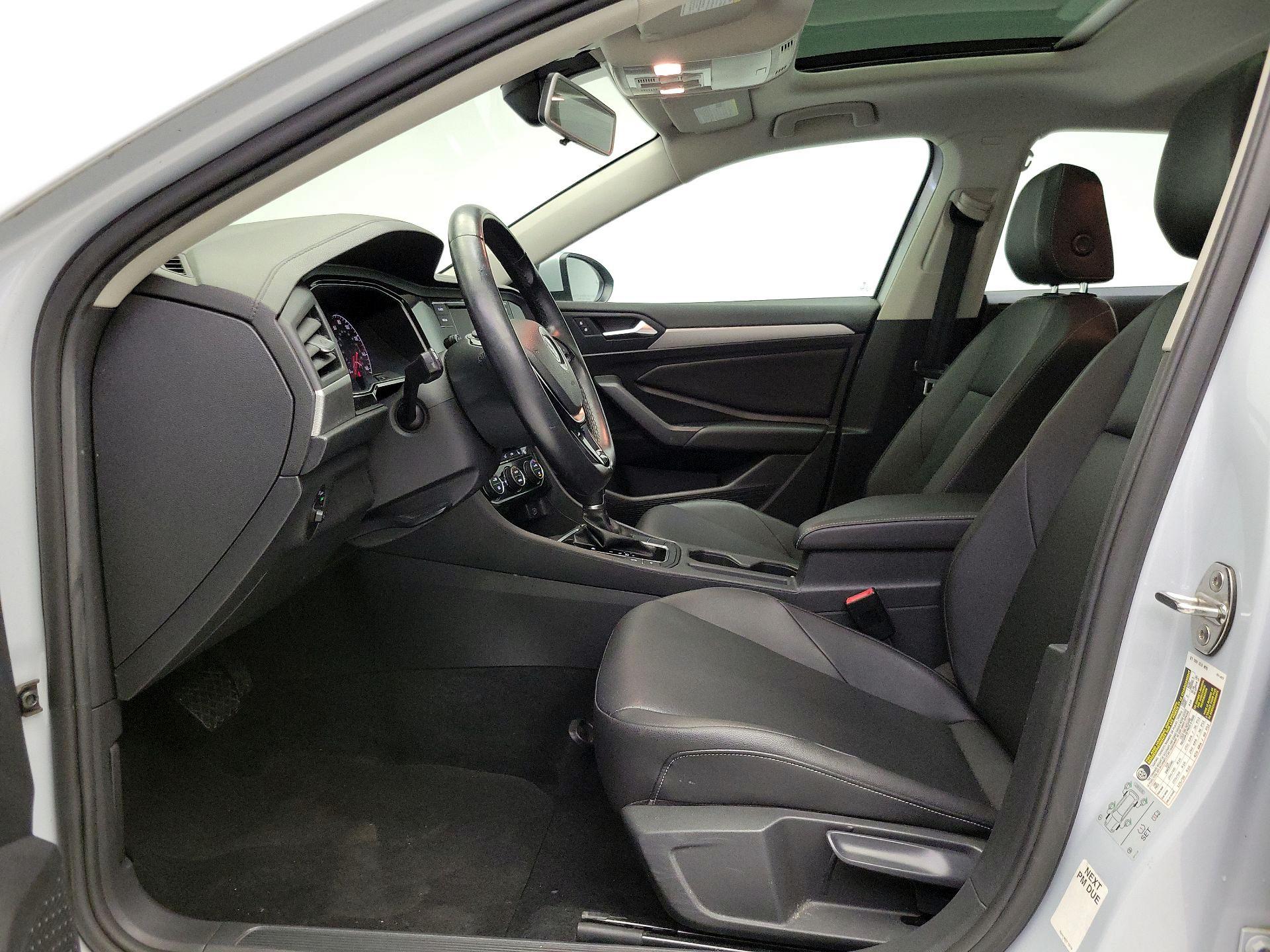 Thumbnail: 2019 Volkswagen Jetta - 11