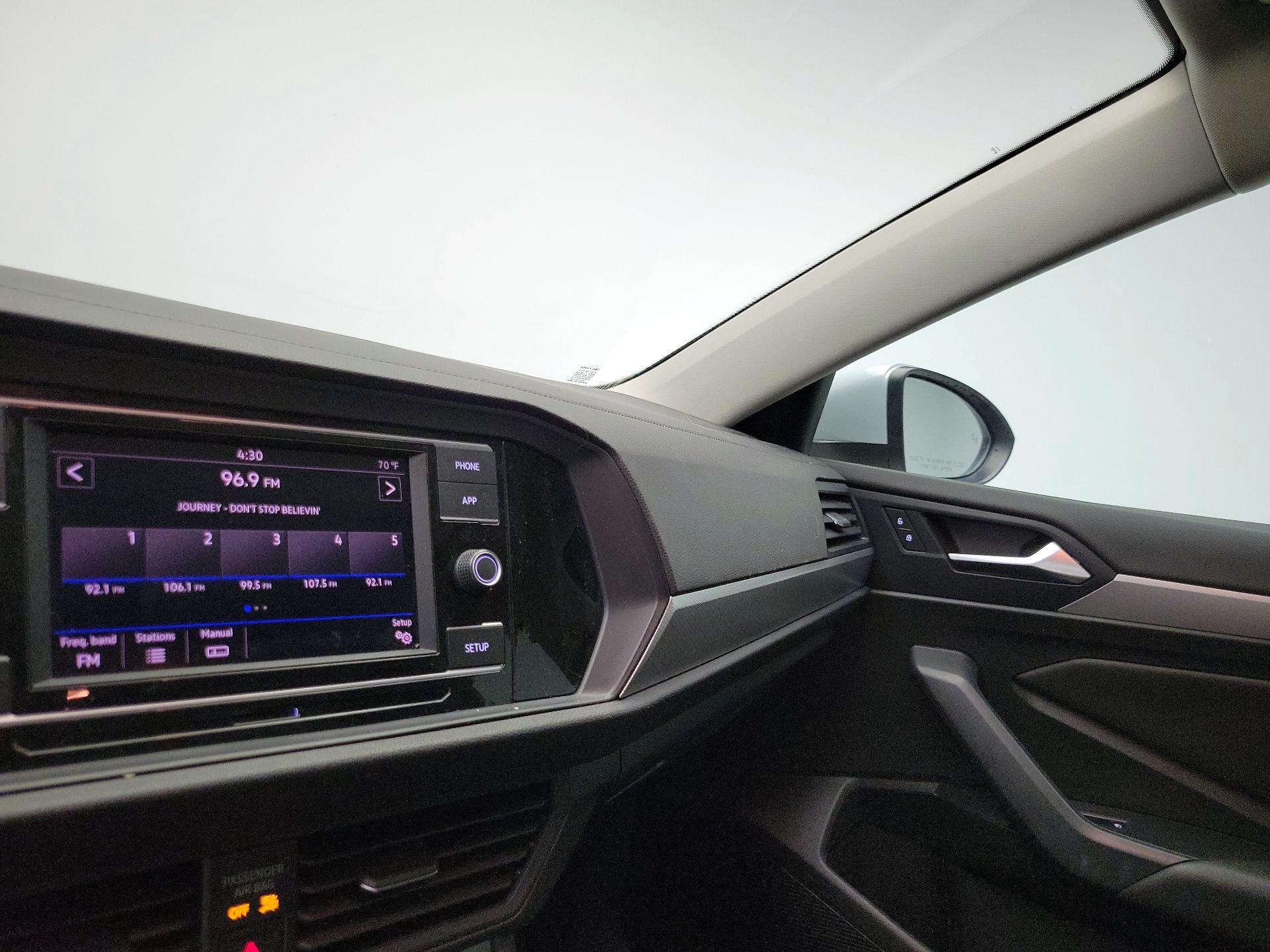 Thumbnail: 2019 Volkswagen Jetta - 15