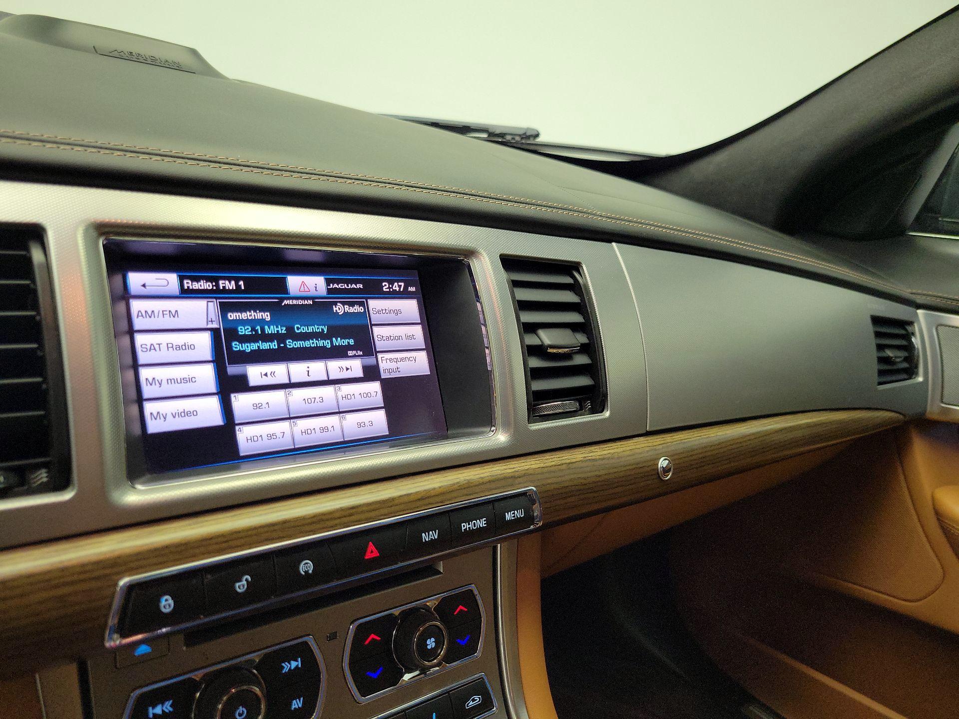 Thumbnail: 2015 Jaguar XF - 16