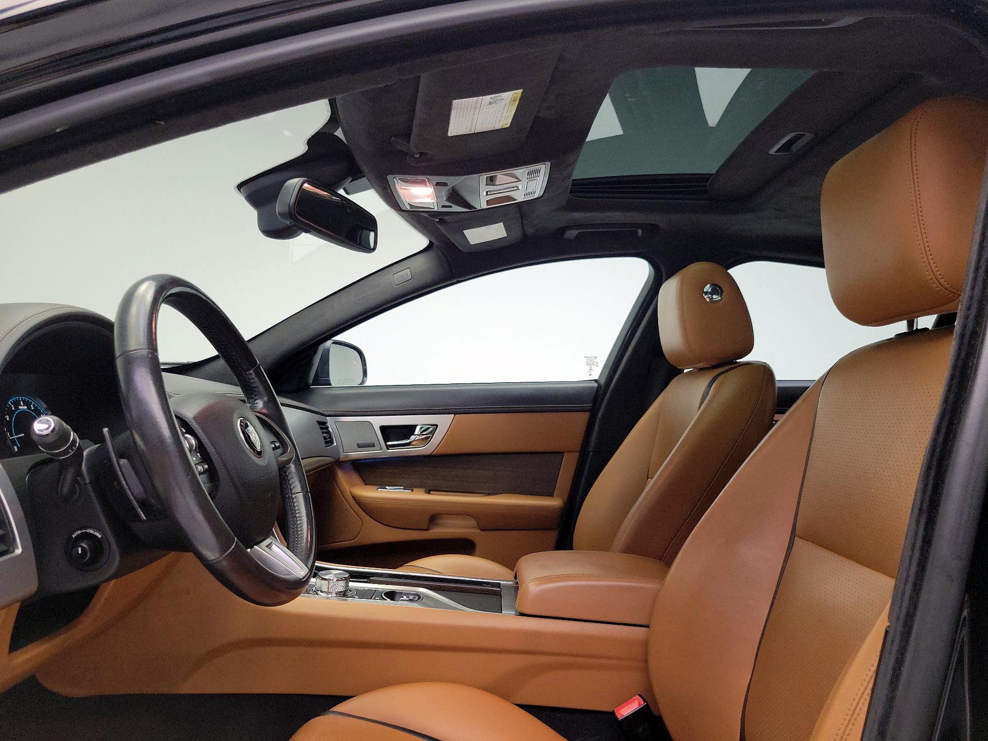 Thumbnail: 2015 Jaguar XF - 20