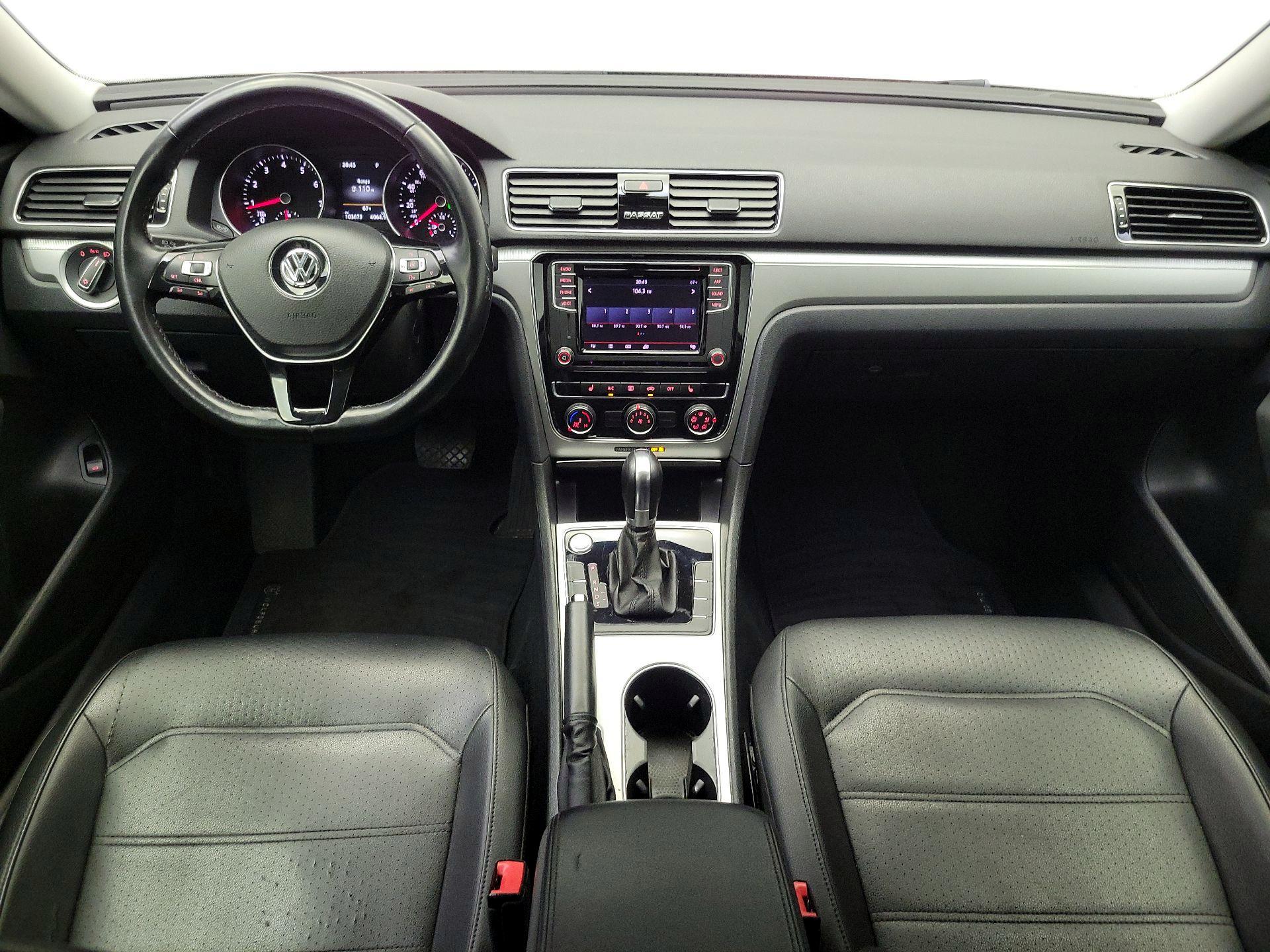 Thumbnail: 2019 Volkswagen Passat - 9