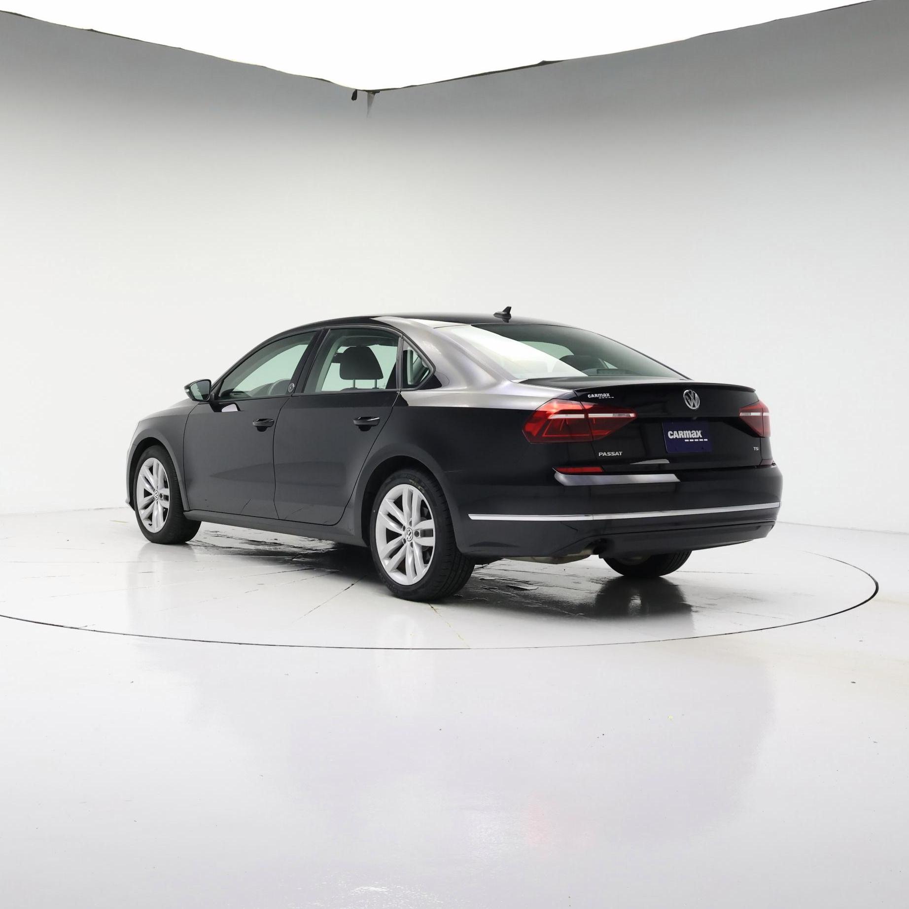 Thumbnail: 2019 Volkswagen Passat - 2