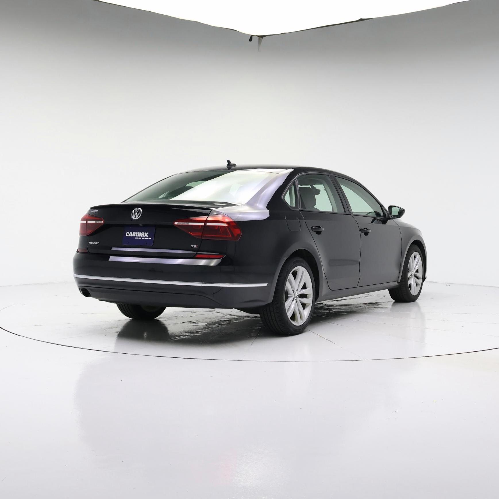 Thumbnail: 2019 Volkswagen Passat - 8