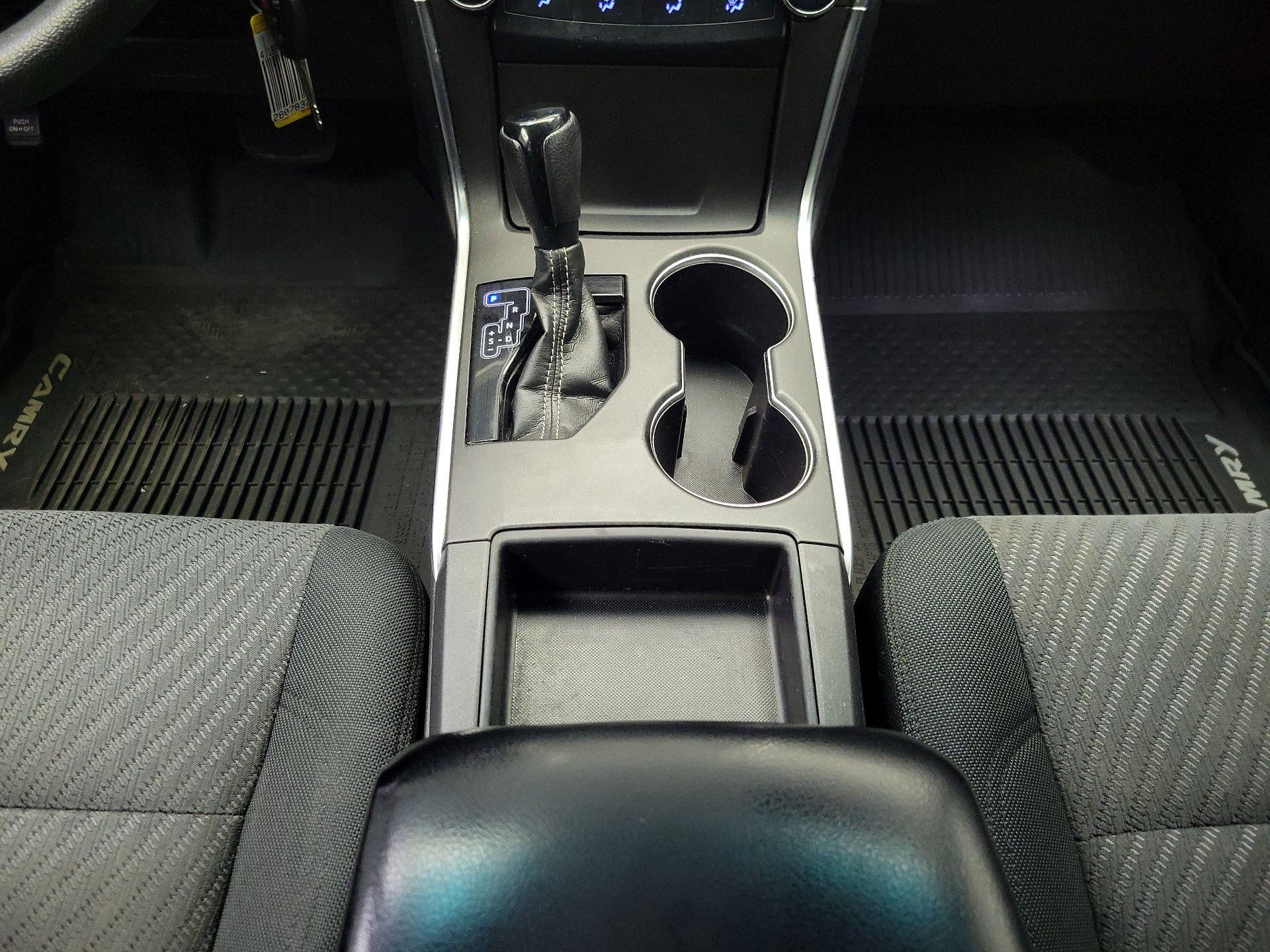 Thumbnail: 2017 Toyota Camry - 17