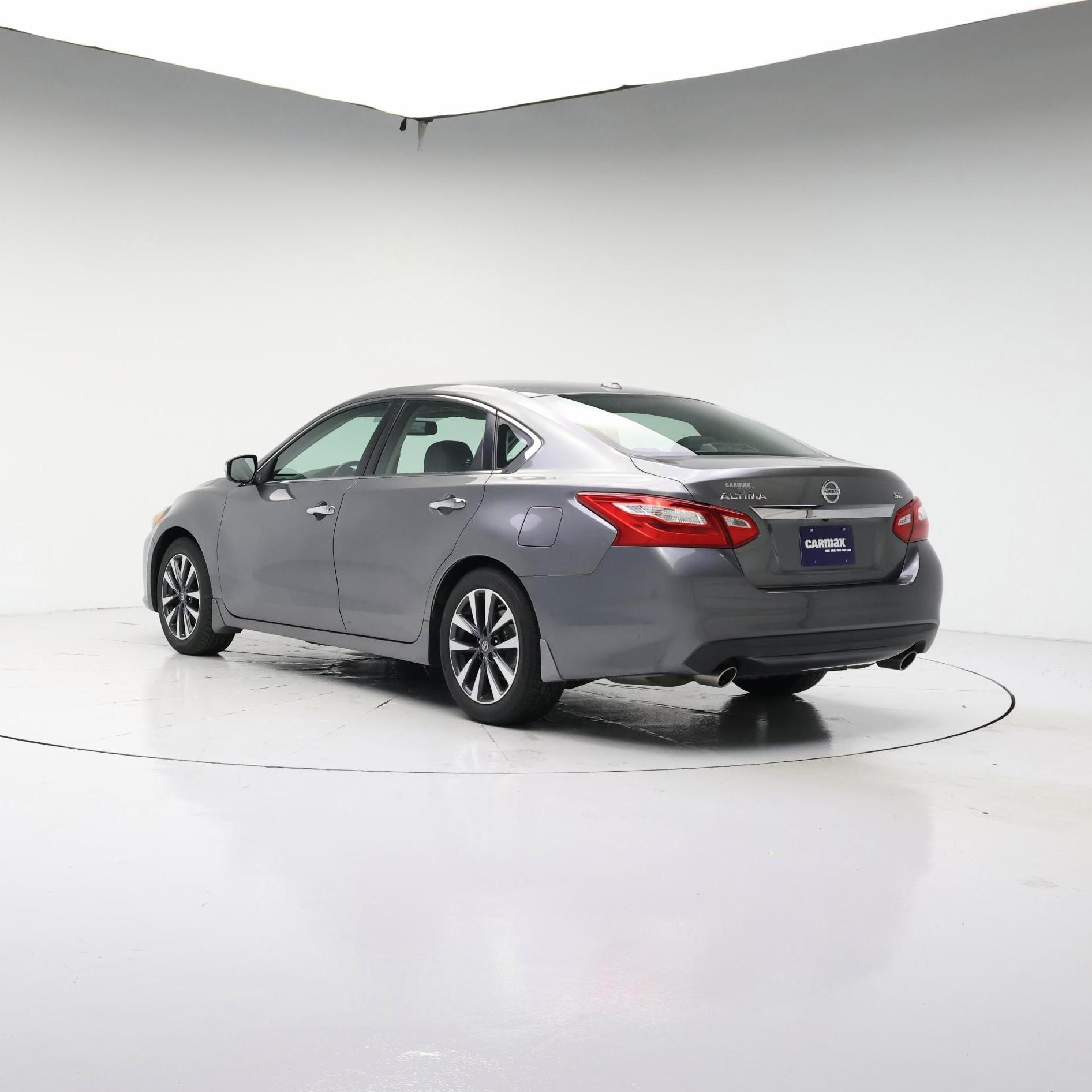 Thumbnail: 2016 Nissan Altima - 2