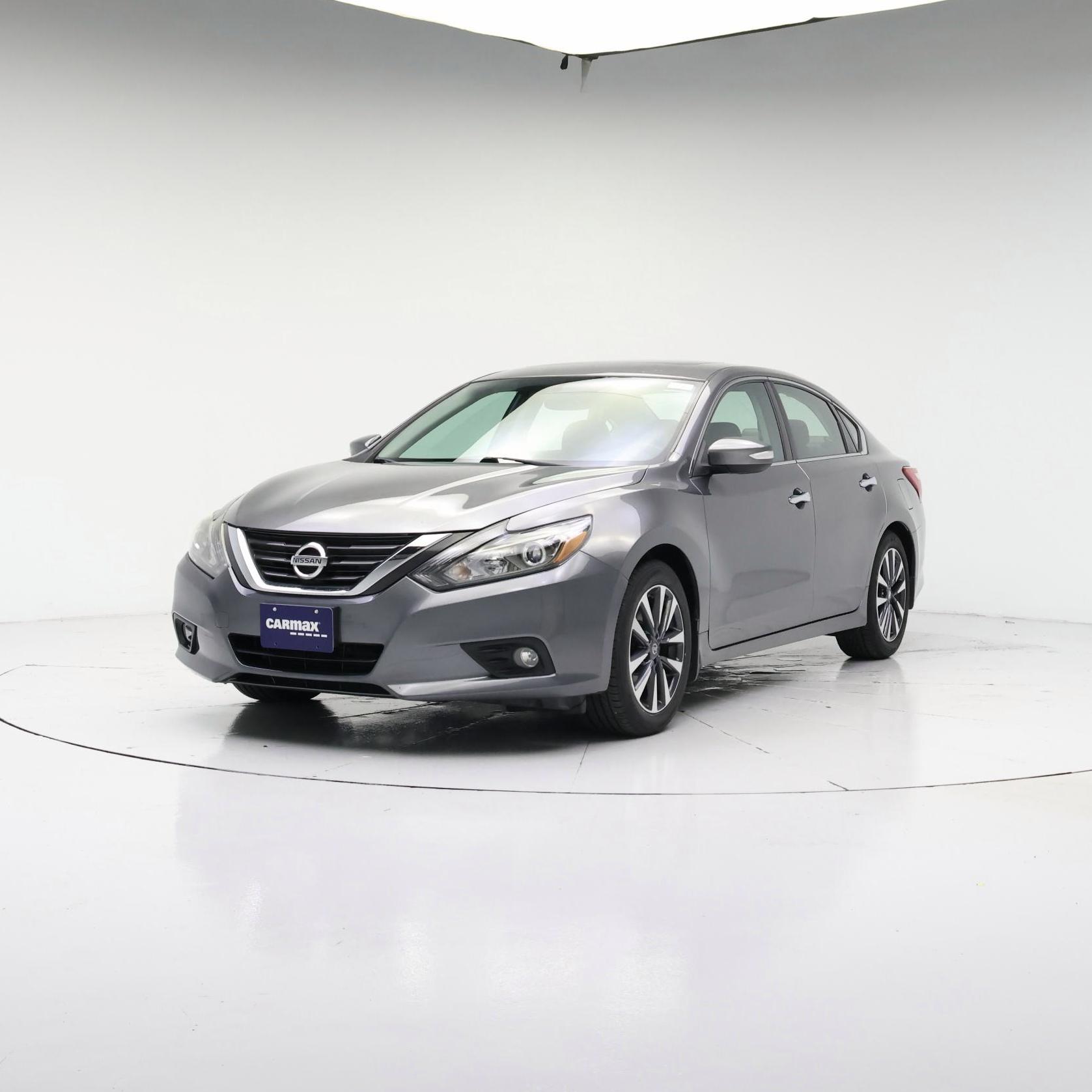 Thumbnail: 2016 Nissan Altima - 4