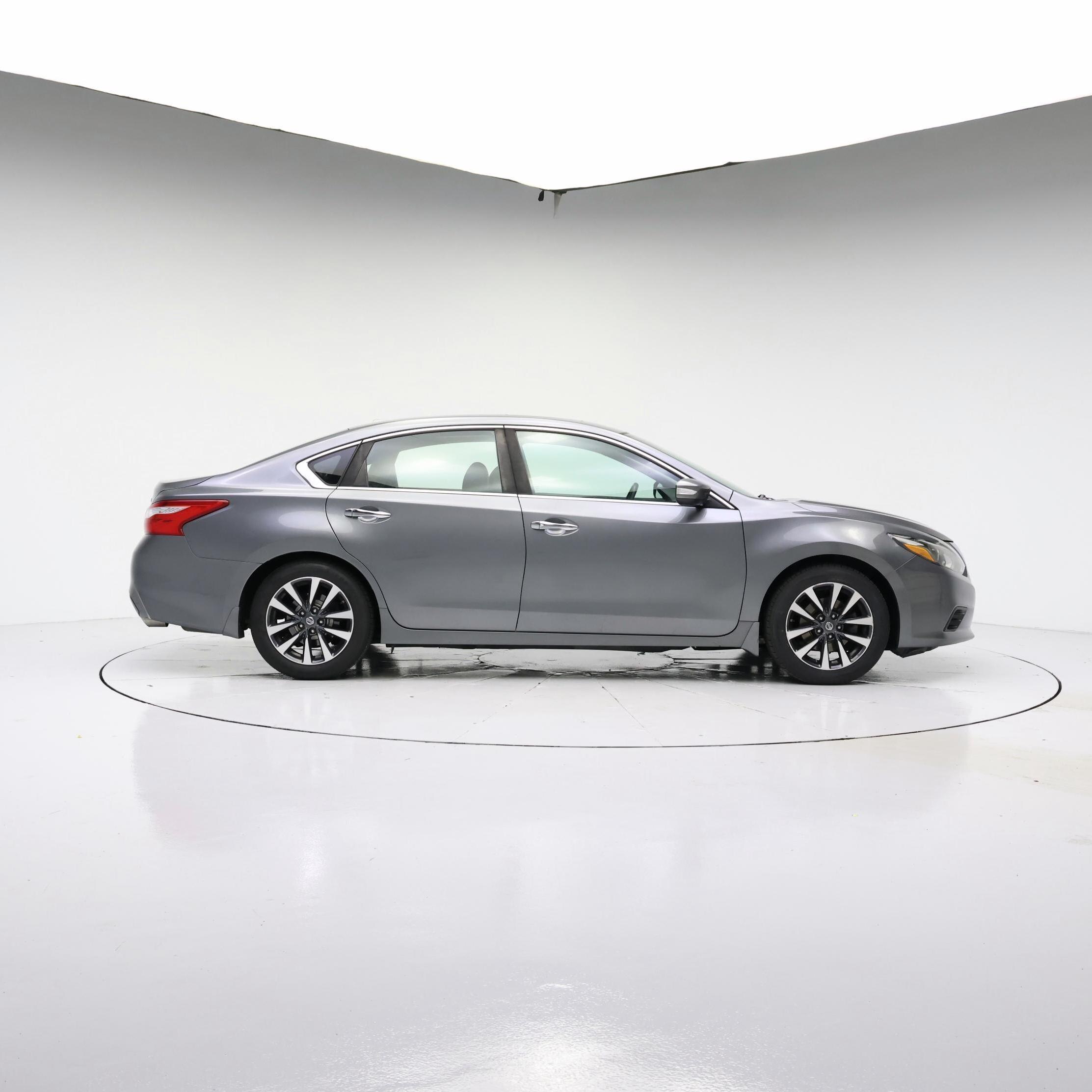 Thumbnail: 2016 Nissan Altima - 7