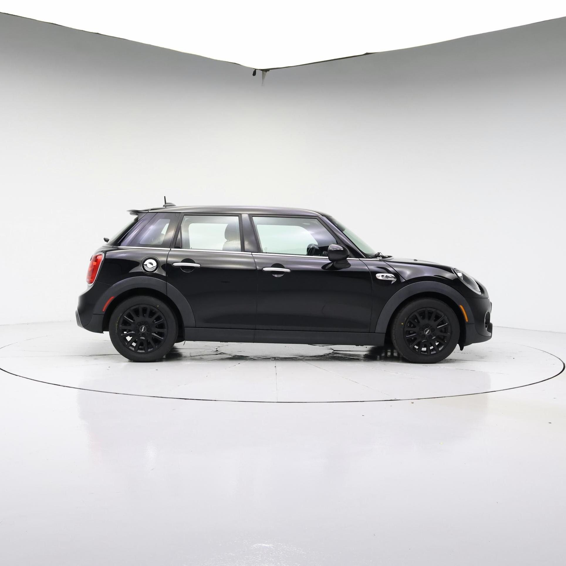 Thumbnail: 2019 MINI Cooper Hardtop - 7