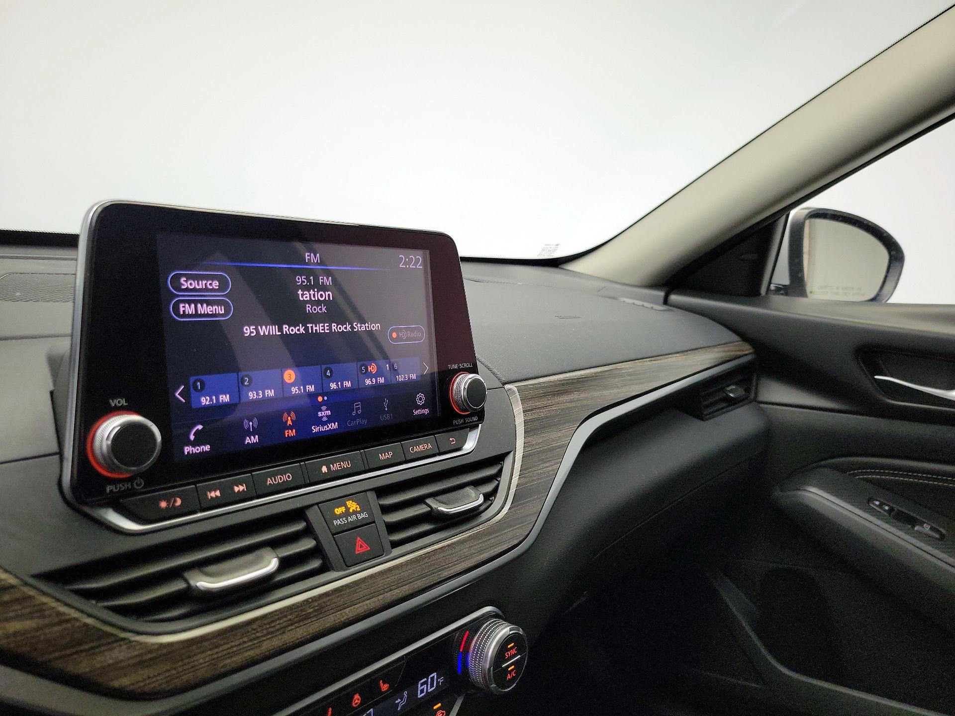 Thumbnail: 2019 Nissan Altima - 16