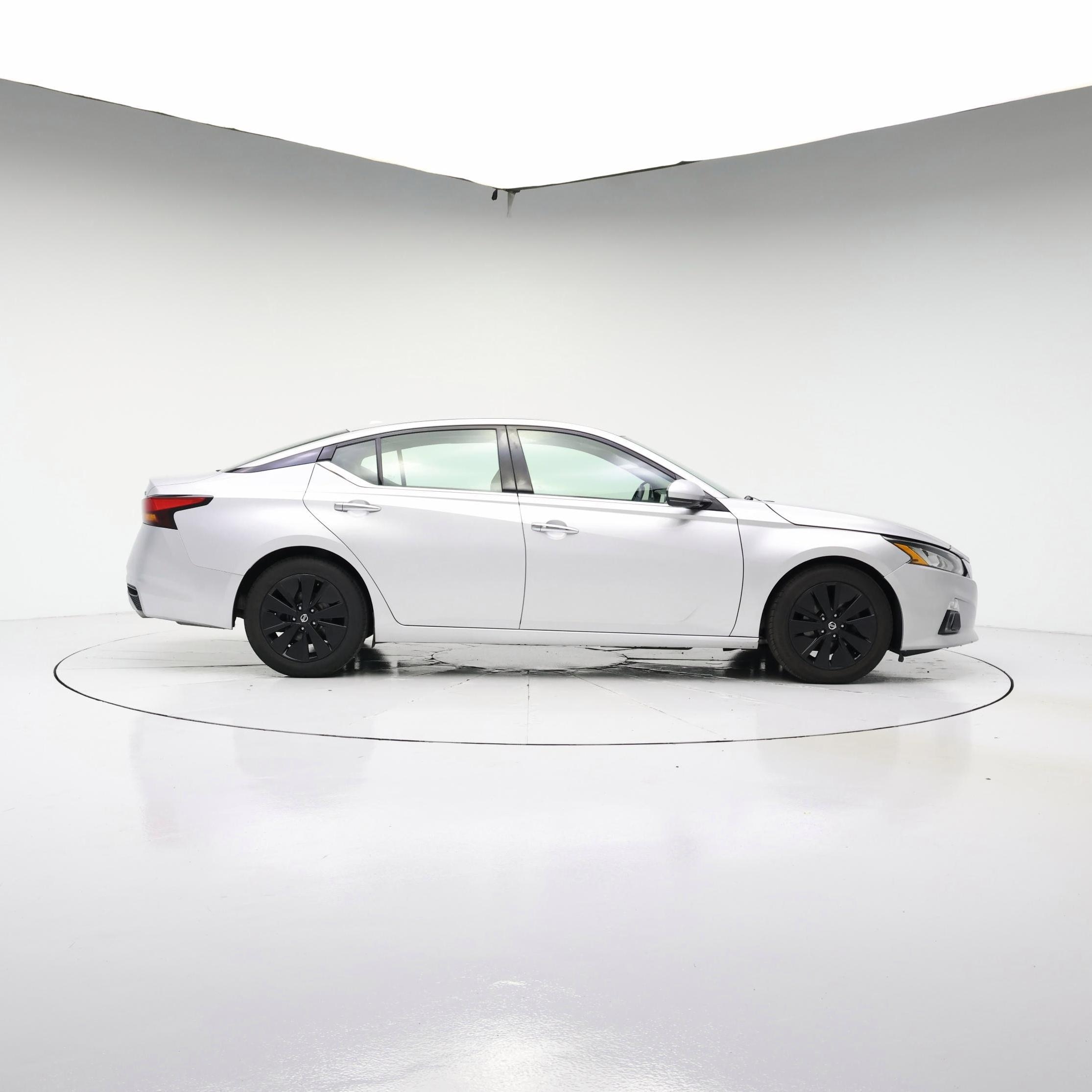 Thumbnail: 2019 Nissan Altima - 7