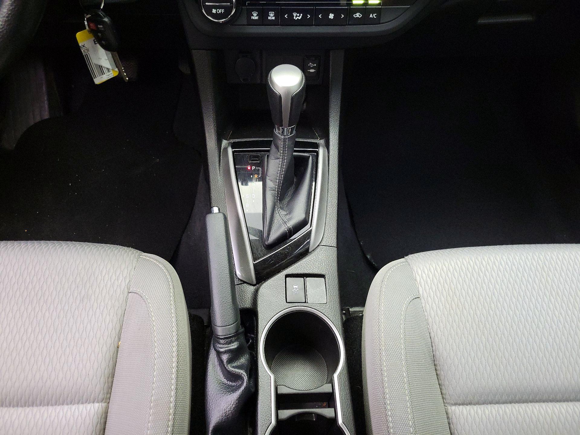 Thumbnail: 2014 Toyota Corolla - 16