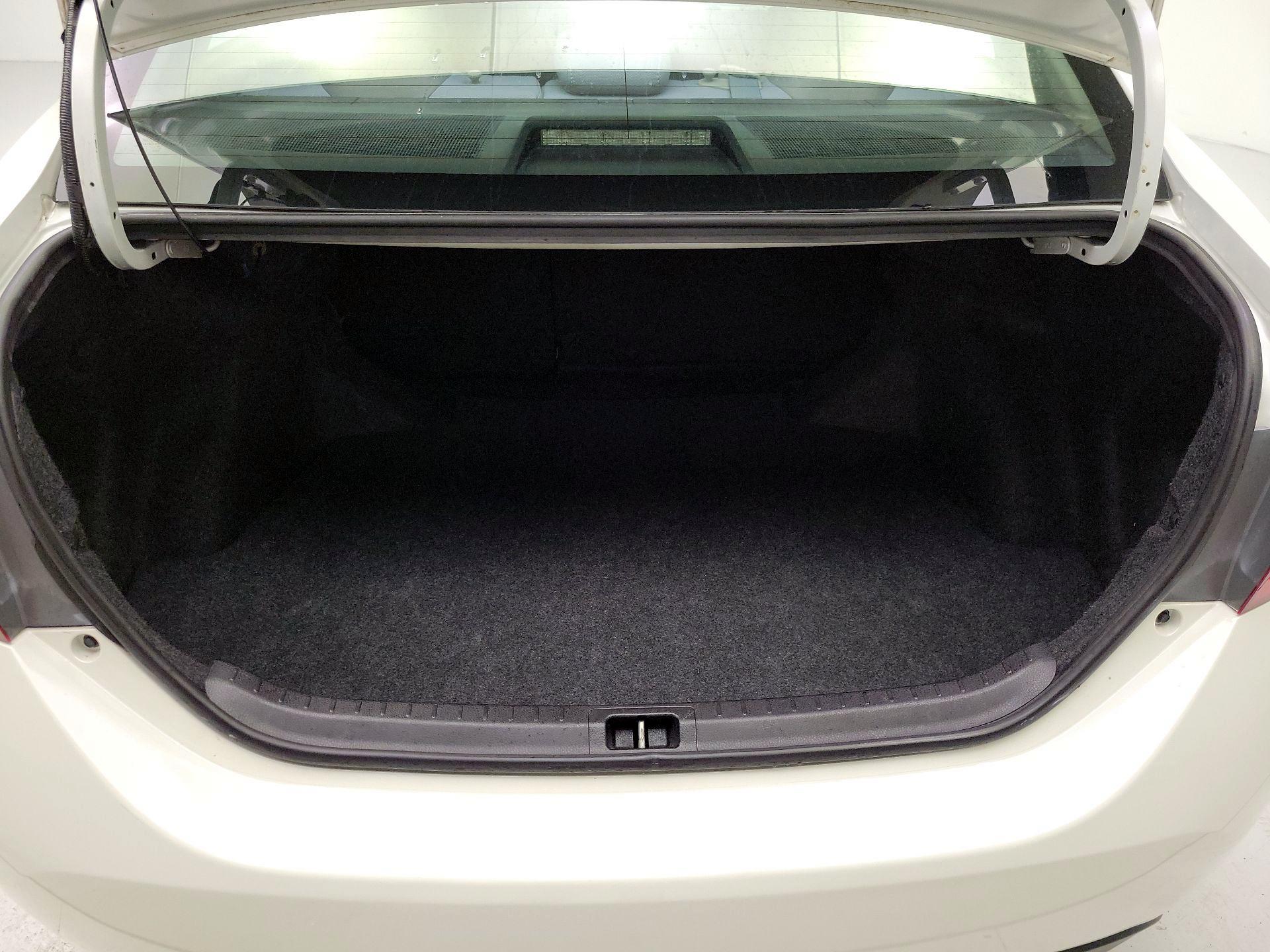 Thumbnail: 2014 Toyota Corolla - 19