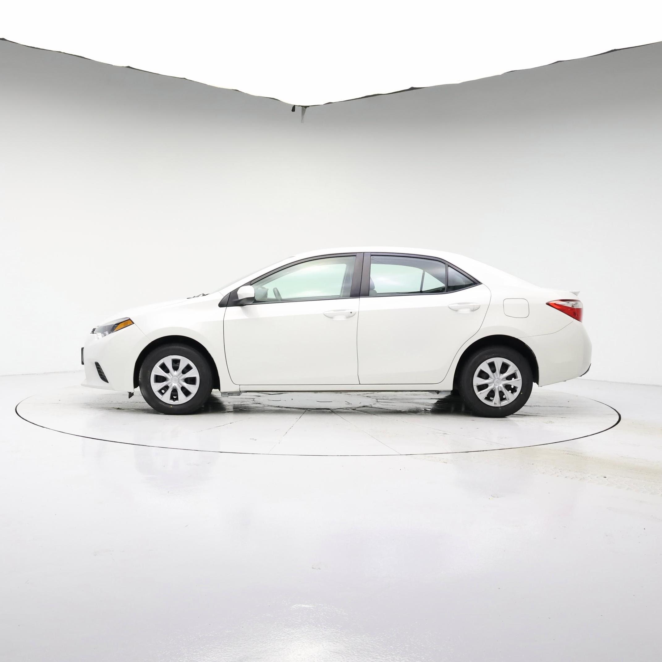 Thumbnail: 2014 Toyota Corolla - 3