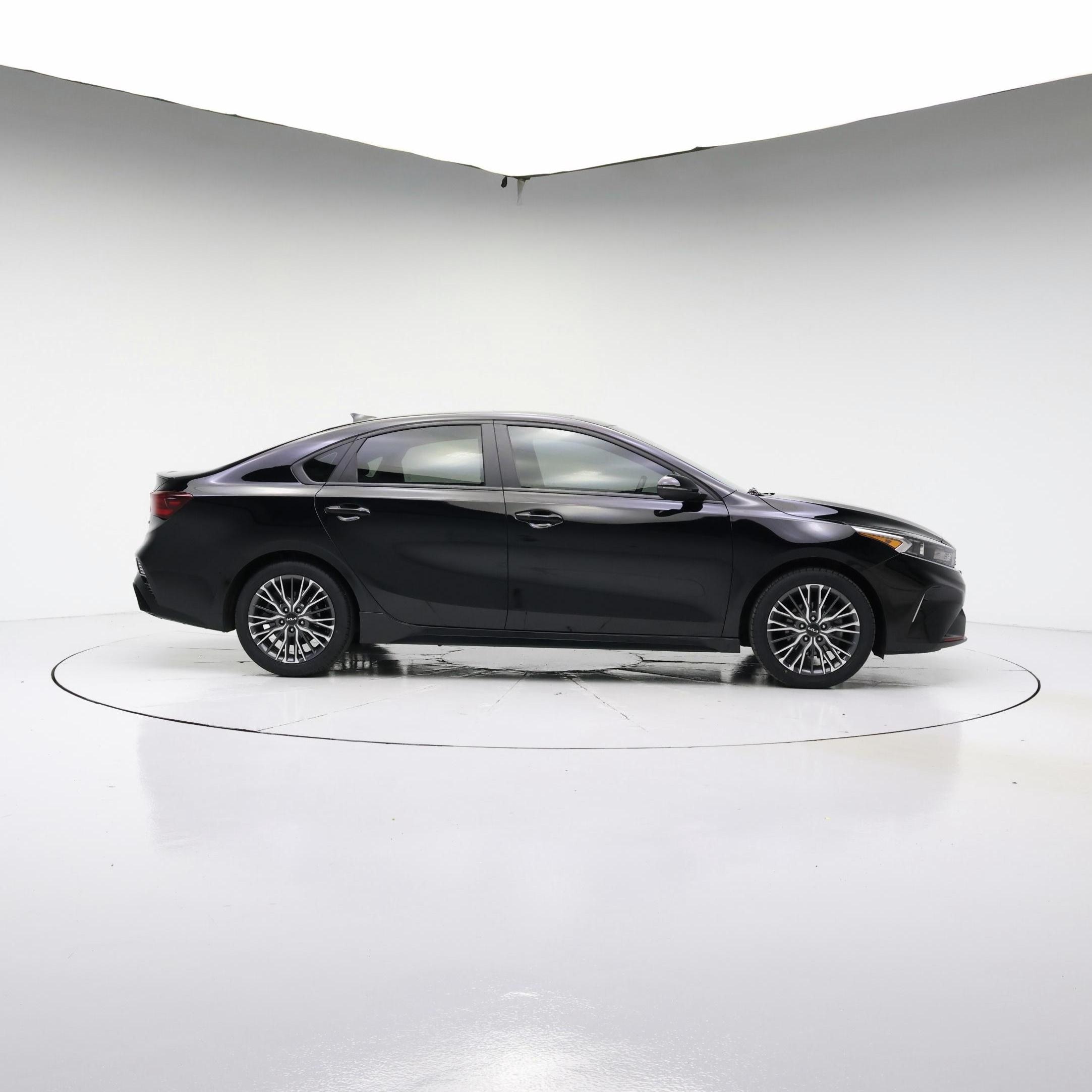 Thumbnail: 2023 Kia Forte - 7
