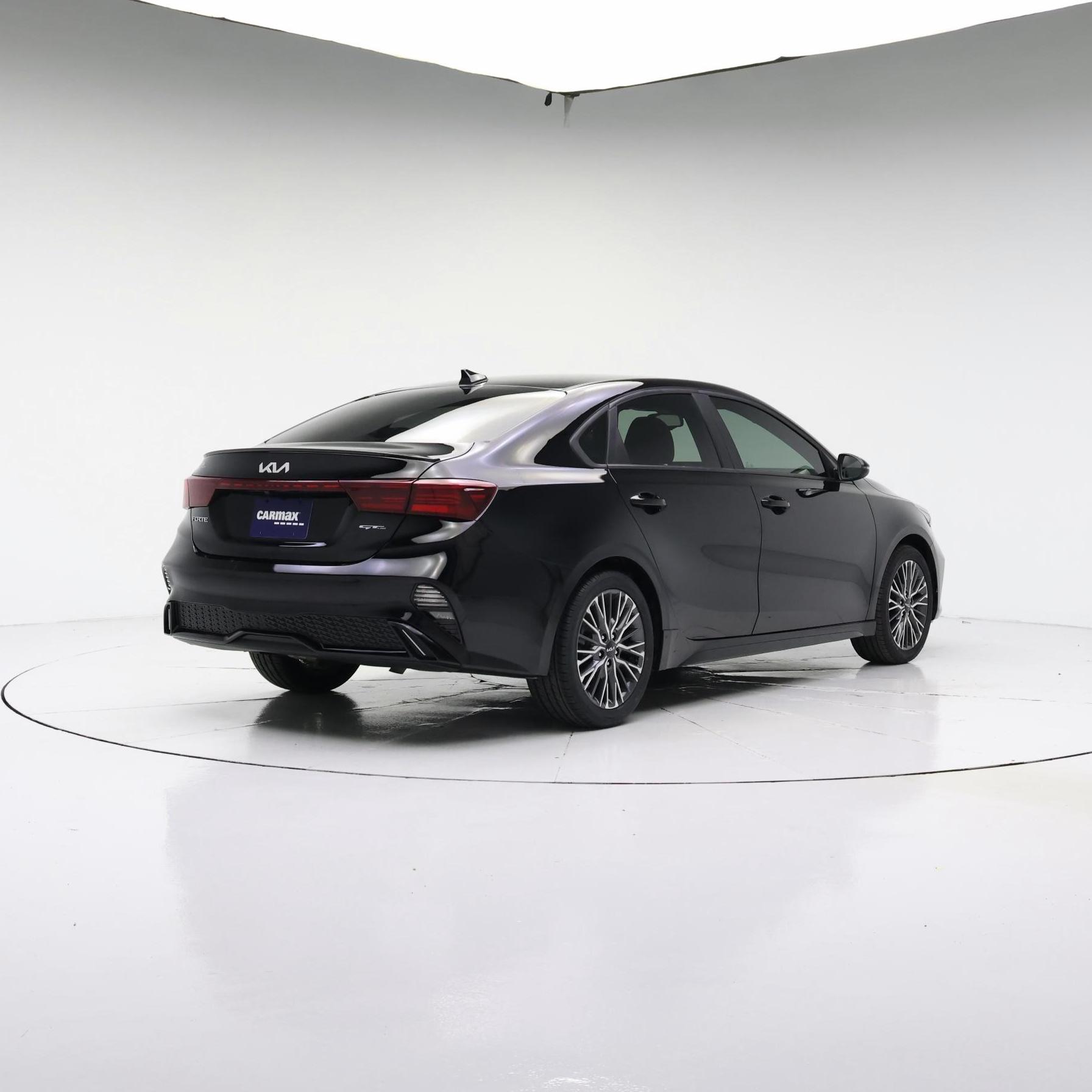 Thumbnail: 2023 Kia Forte - 8