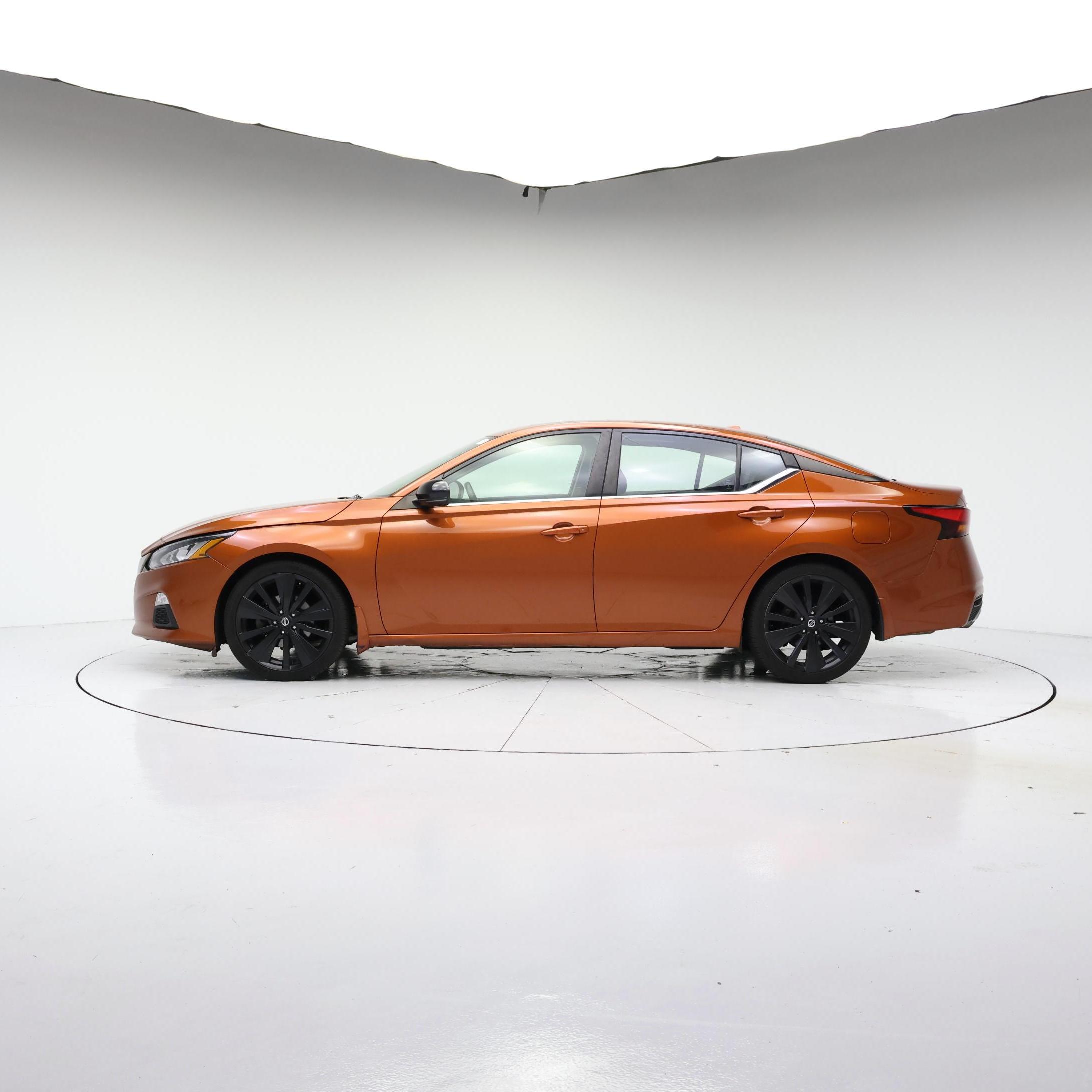 Thumbnail: 2020 Nissan Altima - 3