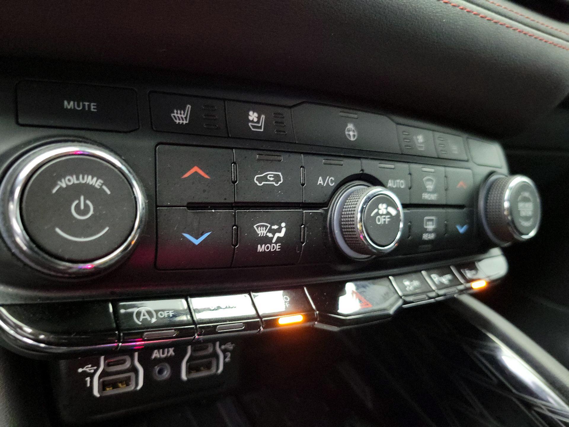 Thumbnail: 2025 Dodge Durango - 17
