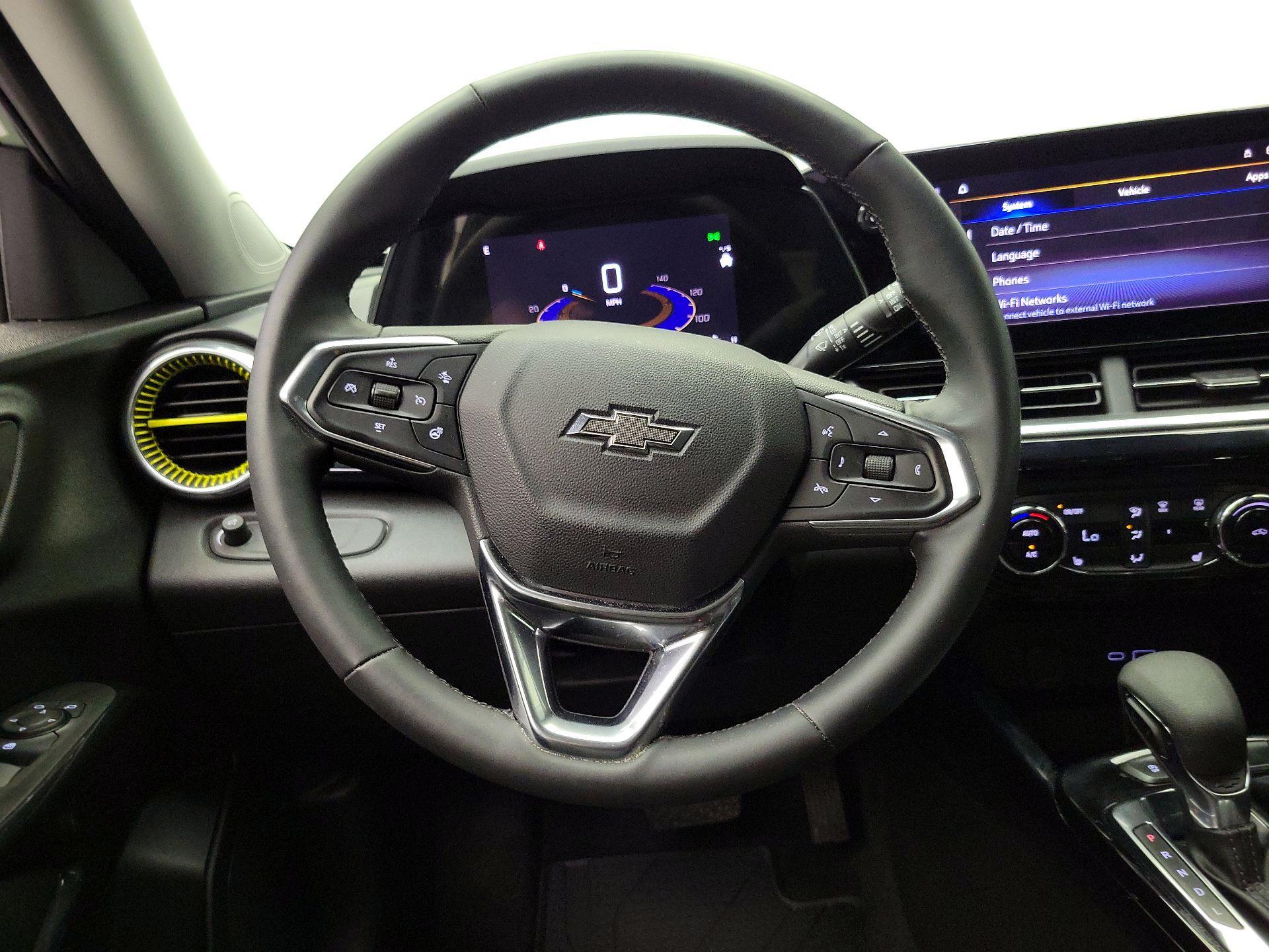 Thumbnail: 2025 Chevrolet Trax - 10