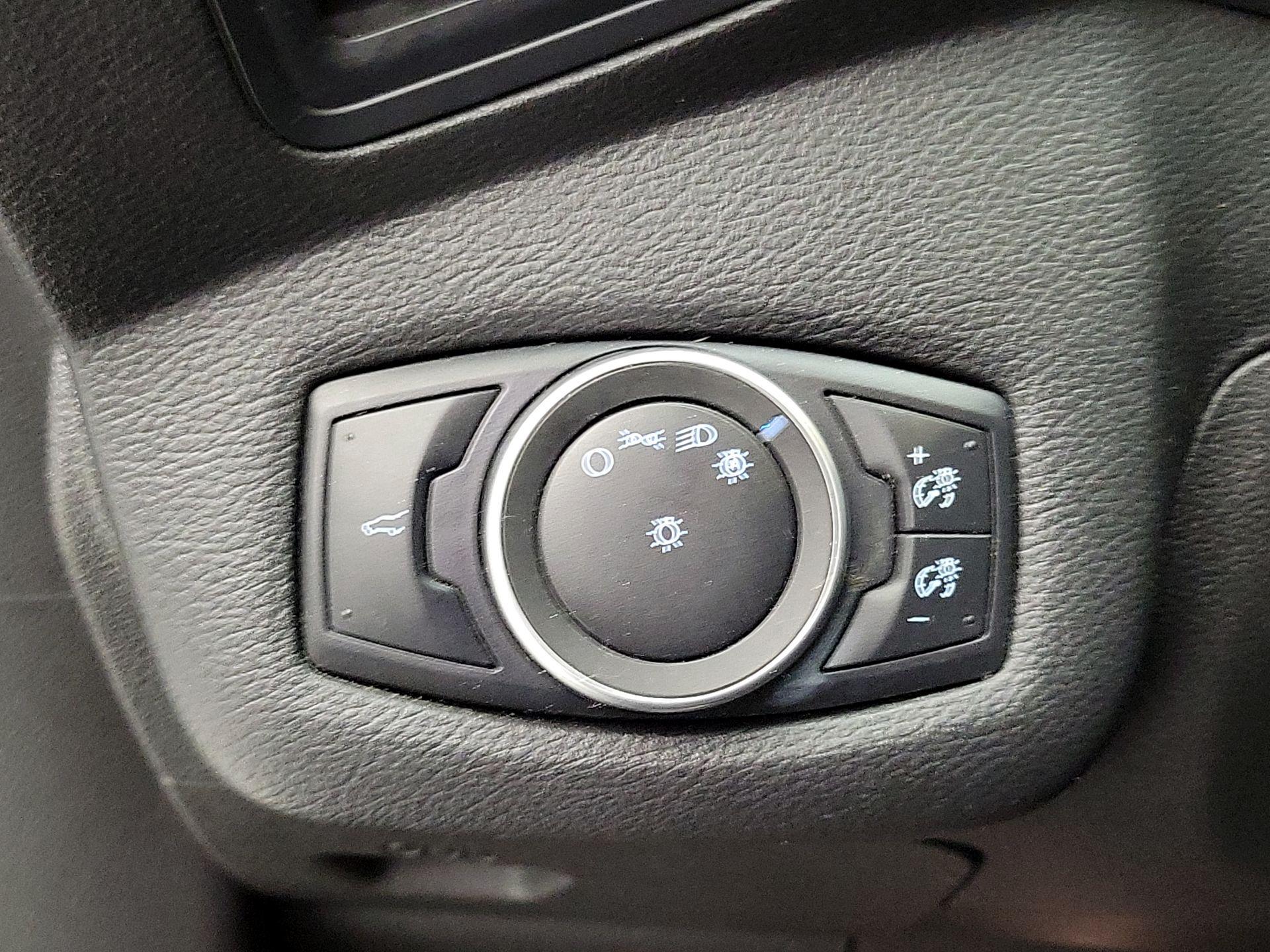 Thumbnail: 2018 Ford Escape - 13