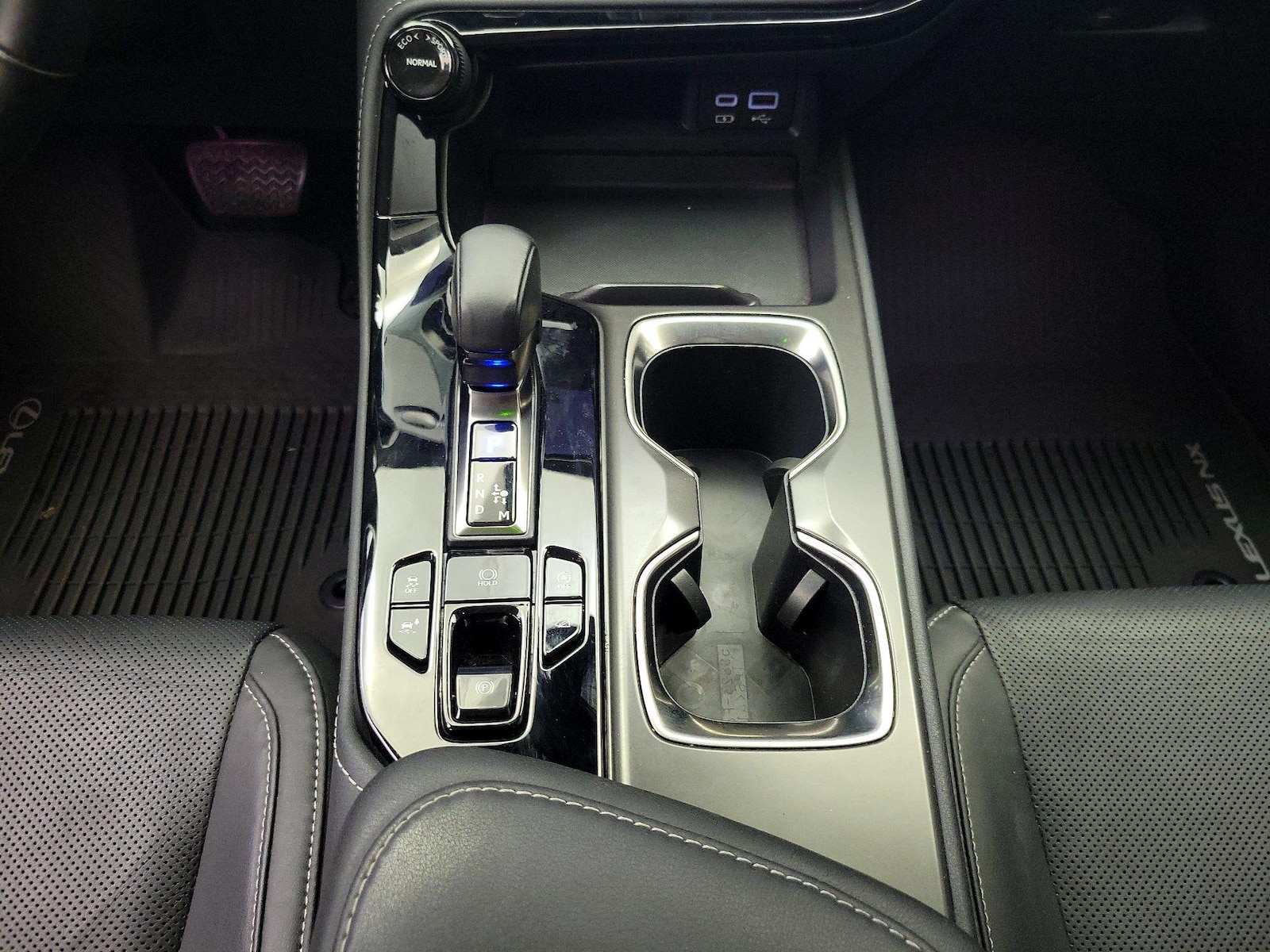 2024 Lexus NX 350 - Photo 17