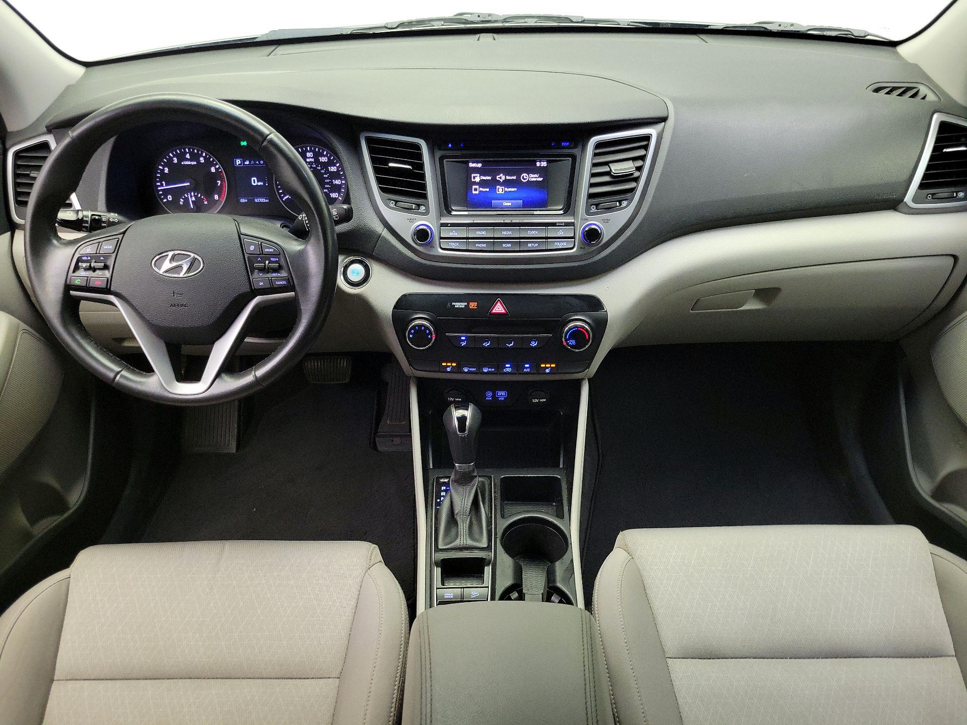 Thumbnail: 2016 Hyundai Tucson - 9