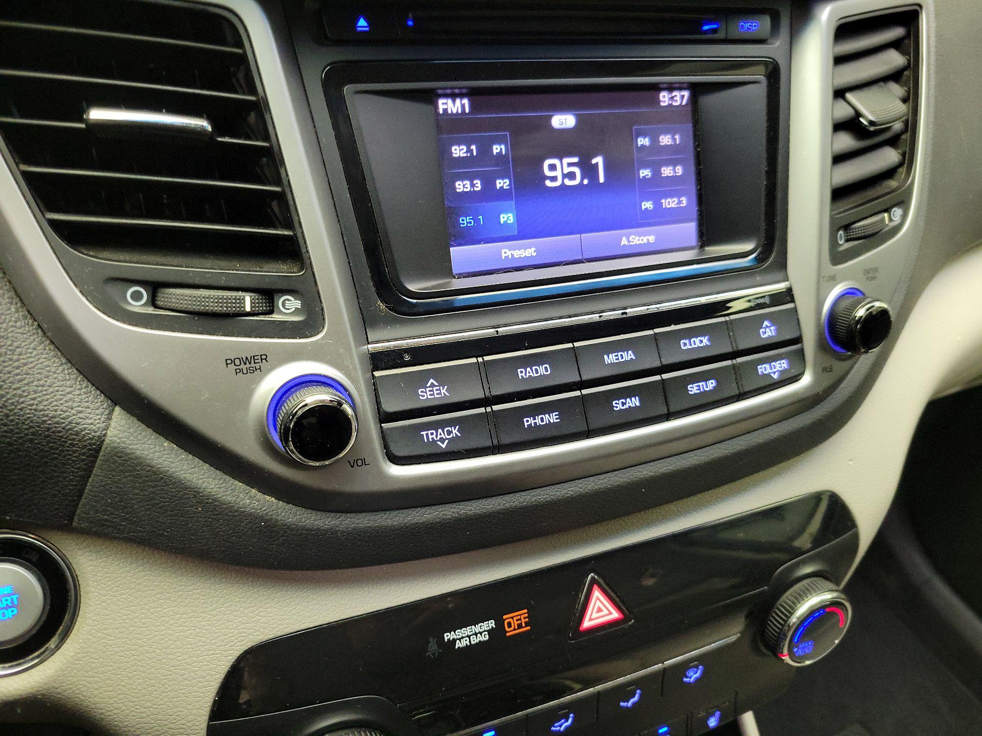 Thumbnail: 2016 Hyundai Tucson - 15