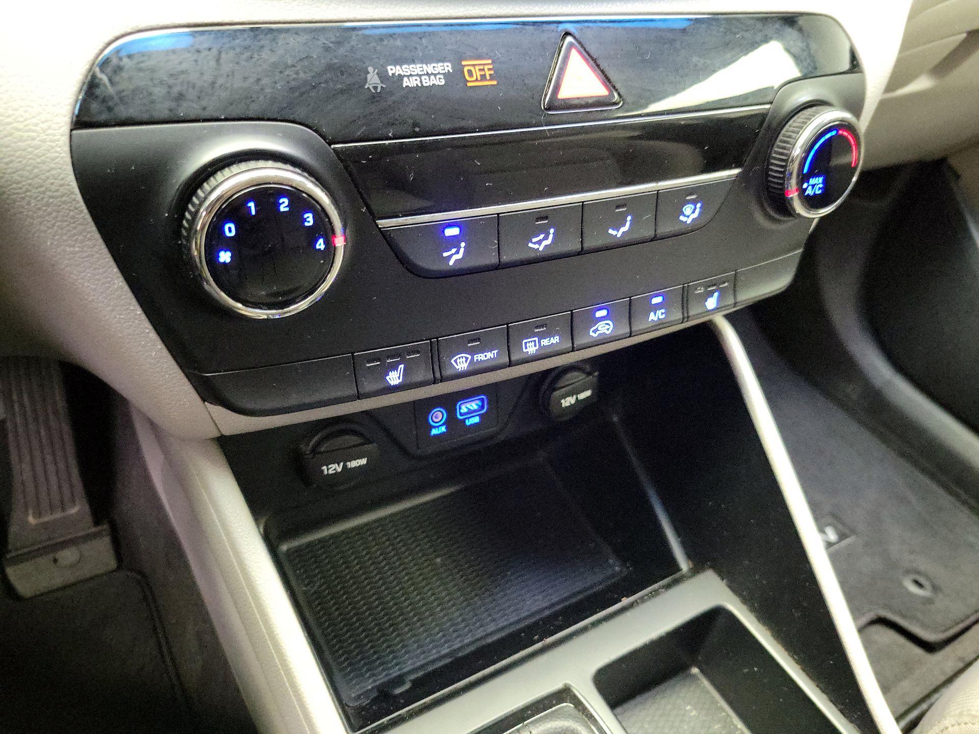 Thumbnail: 2016 Hyundai Tucson - 16