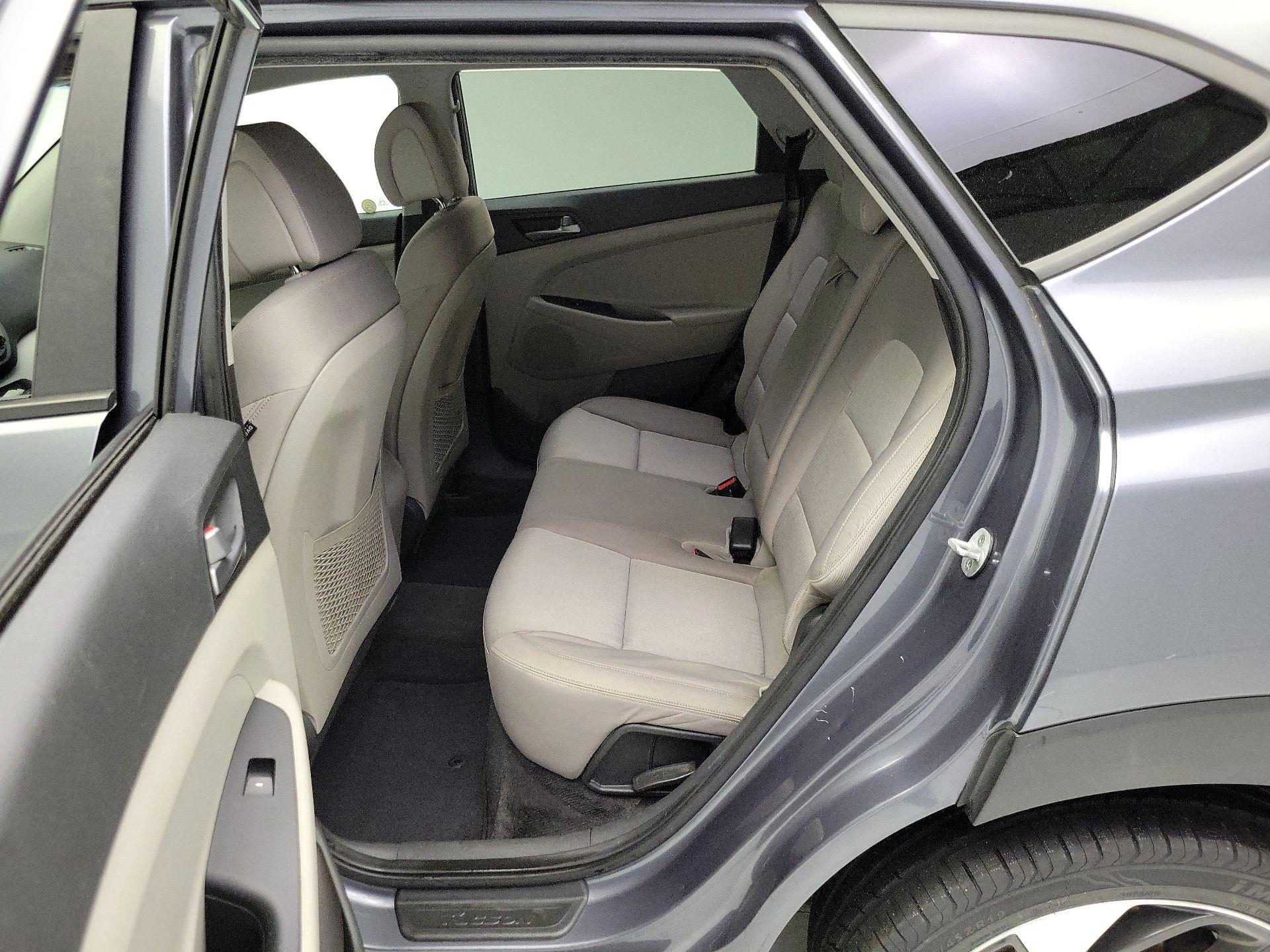 Thumbnail: 2016 Hyundai Tucson - 19