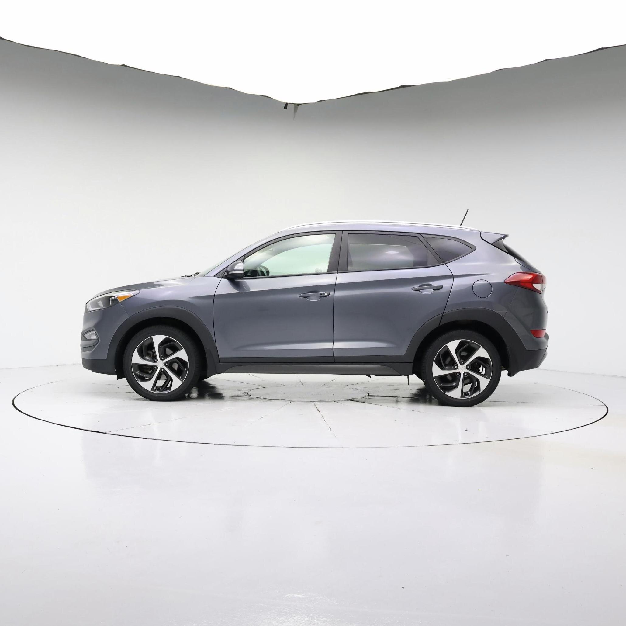 Thumbnail: 2016 Hyundai Tucson - 3