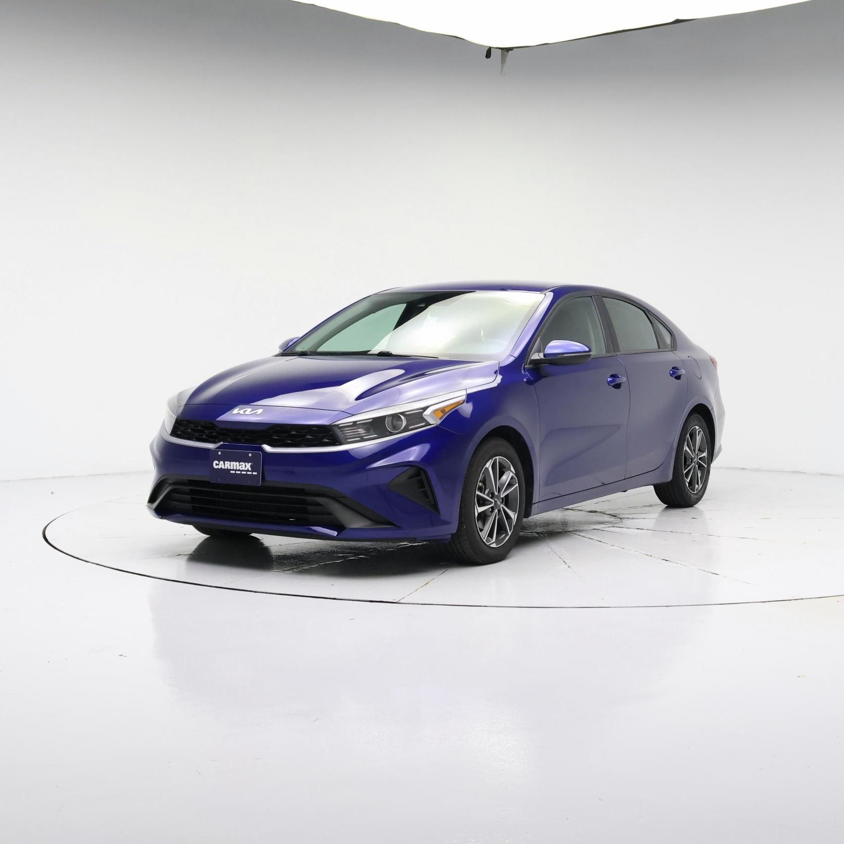 Thumbnail: 2023 Kia Forte - 4