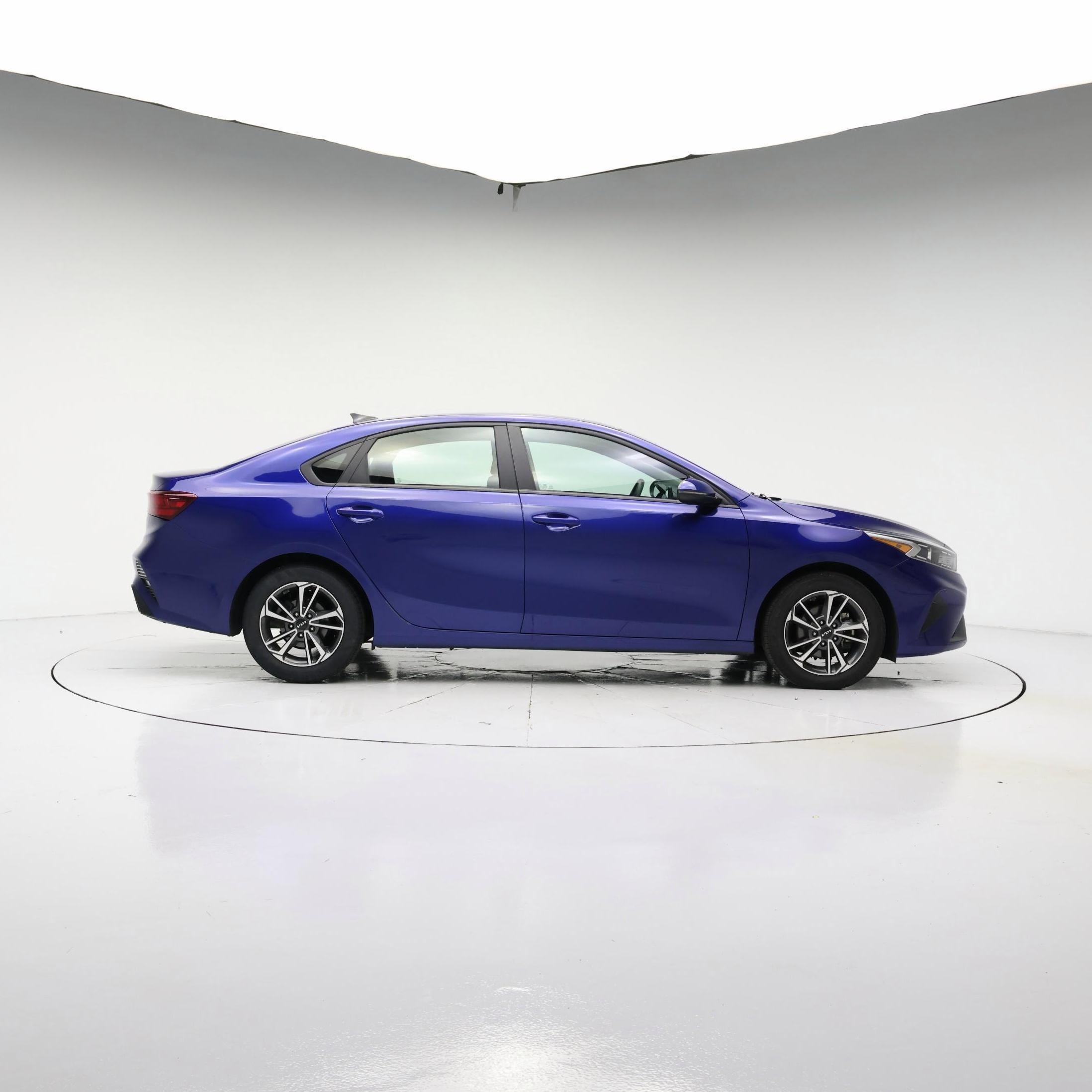 Thumbnail: 2023 Kia Forte - 7