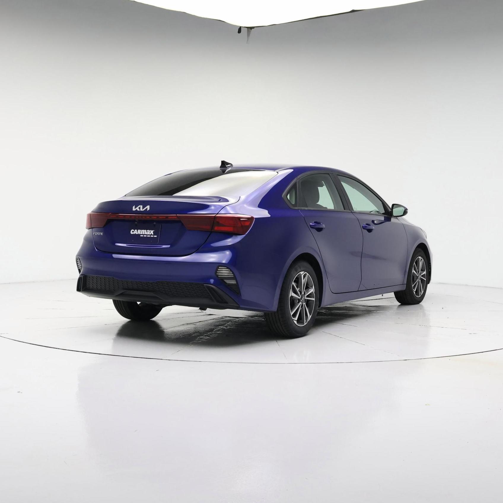 Thumbnail: 2023 Kia Forte - 8