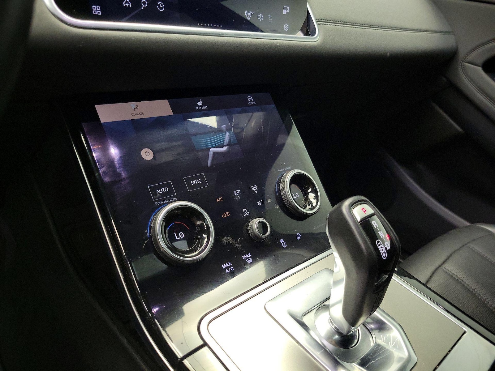 2022 Land Rover Range Rover Evoque SE - Photo 18