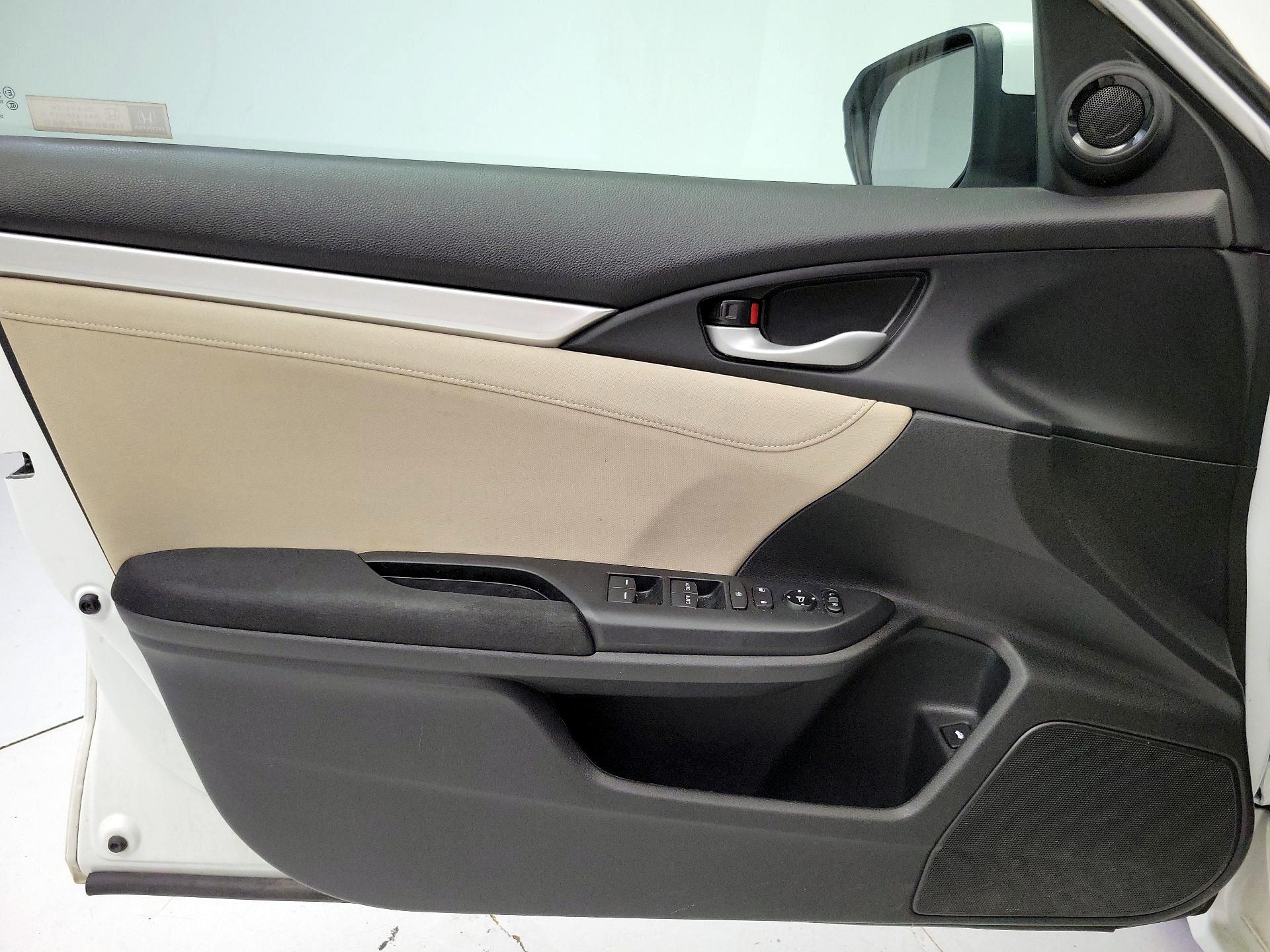 Thumbnail: 2019 Honda Civic - 12