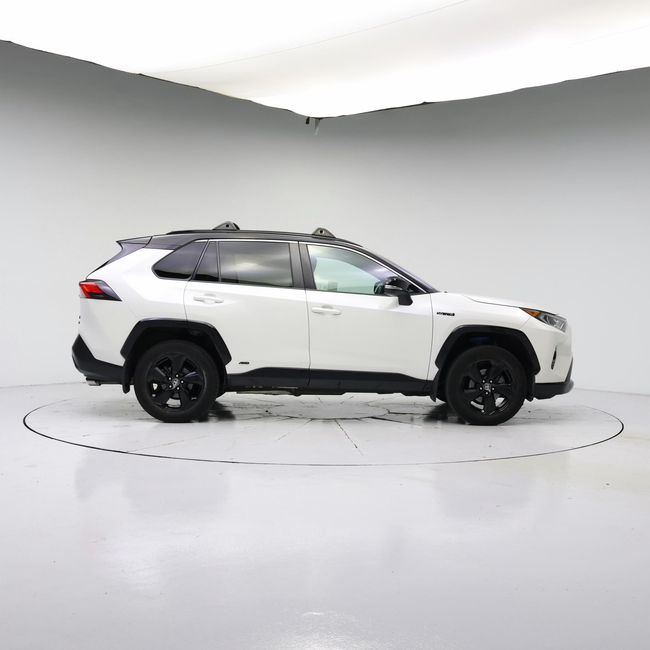 Thumbnail: 2021 Toyota RAV4 - 7
