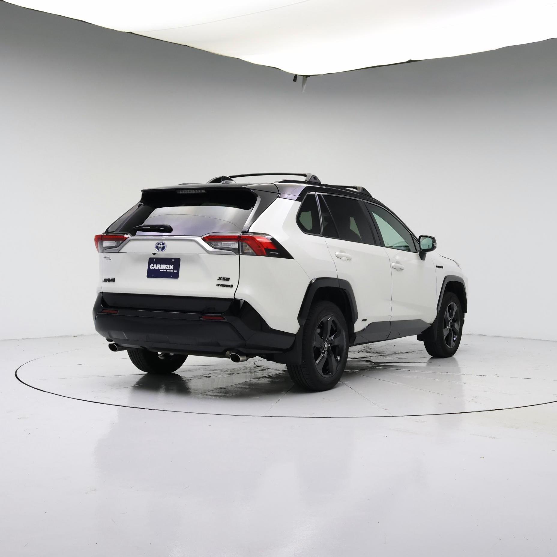 Thumbnail: 2021 Toyota RAV4 - 8