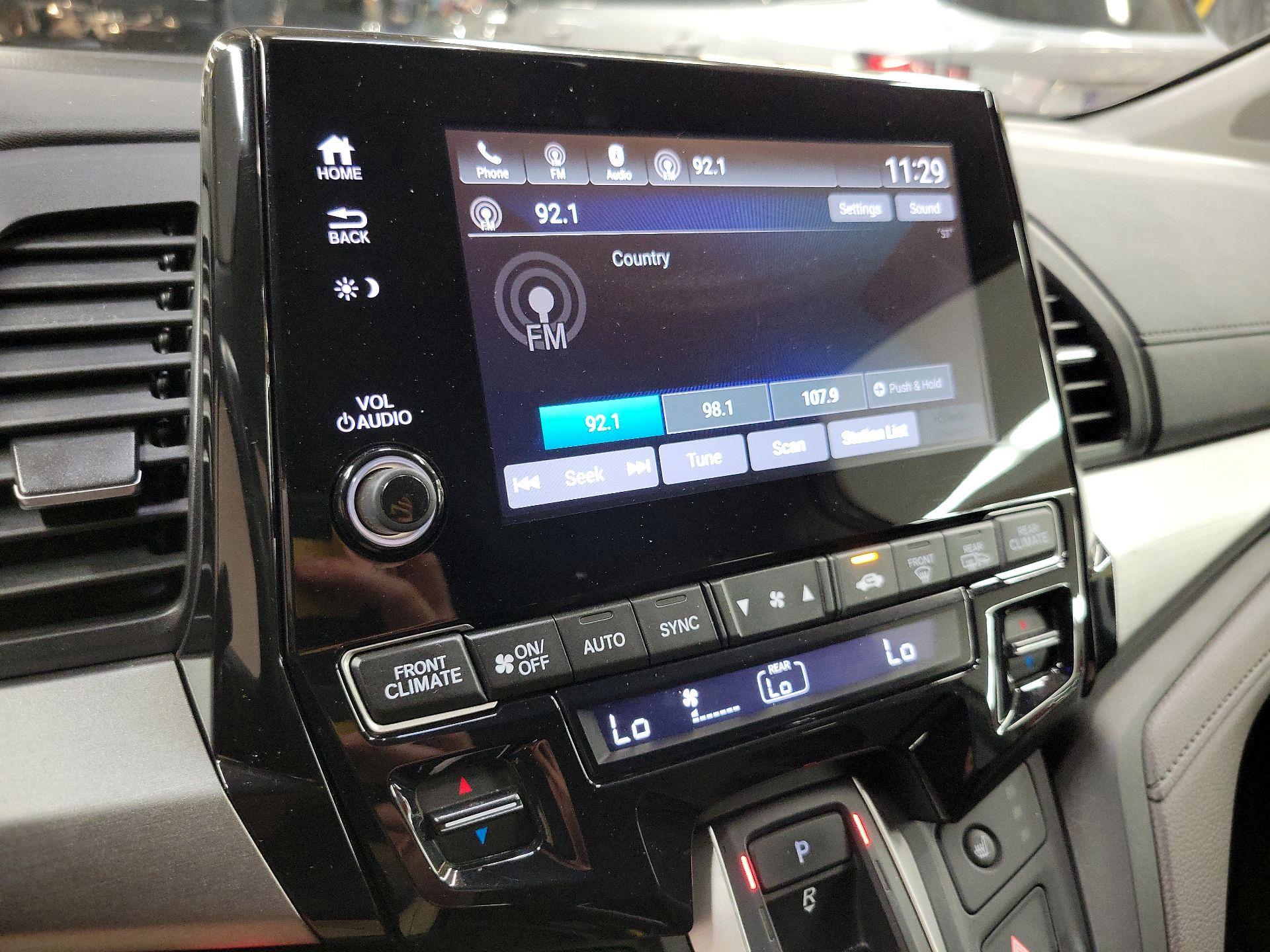 Thumbnail: 2018 Honda Odyssey - 15