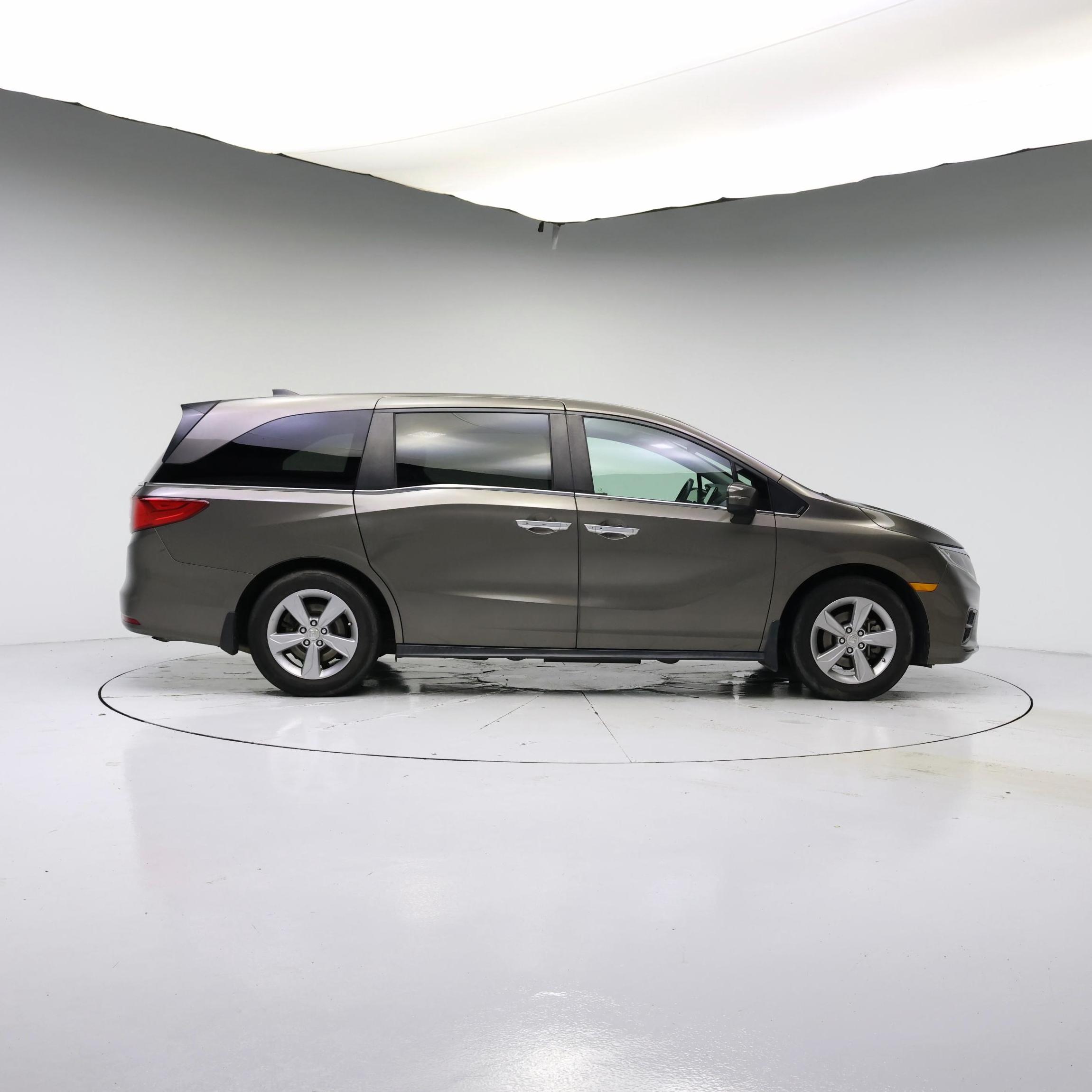 Thumbnail: 2018 Honda Odyssey - 7