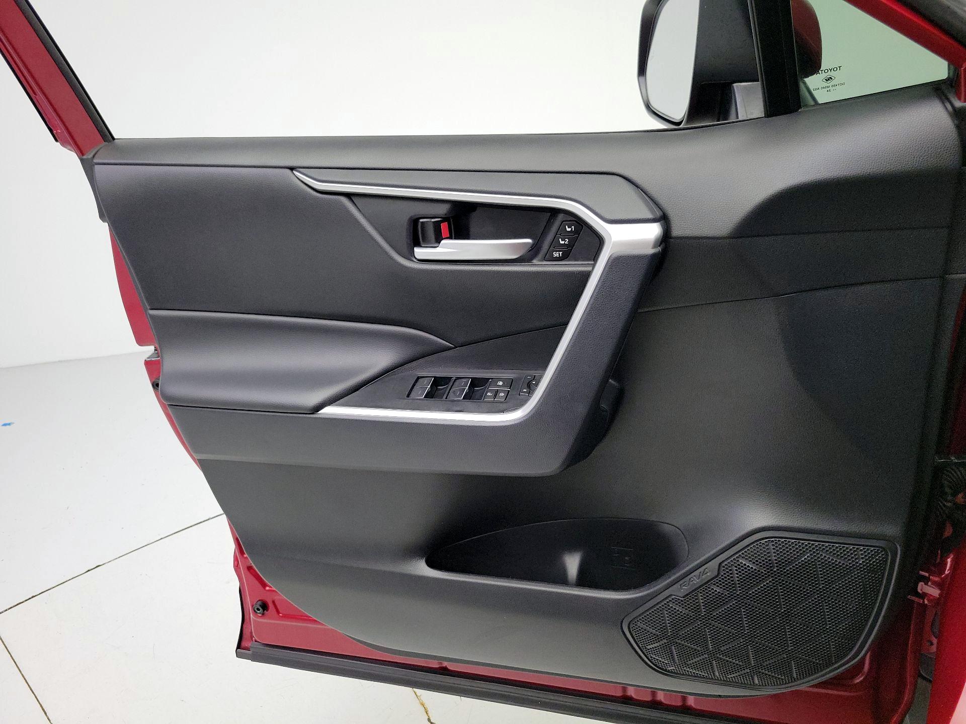 Thumbnail: 2024 Toyota RAV4 - 12