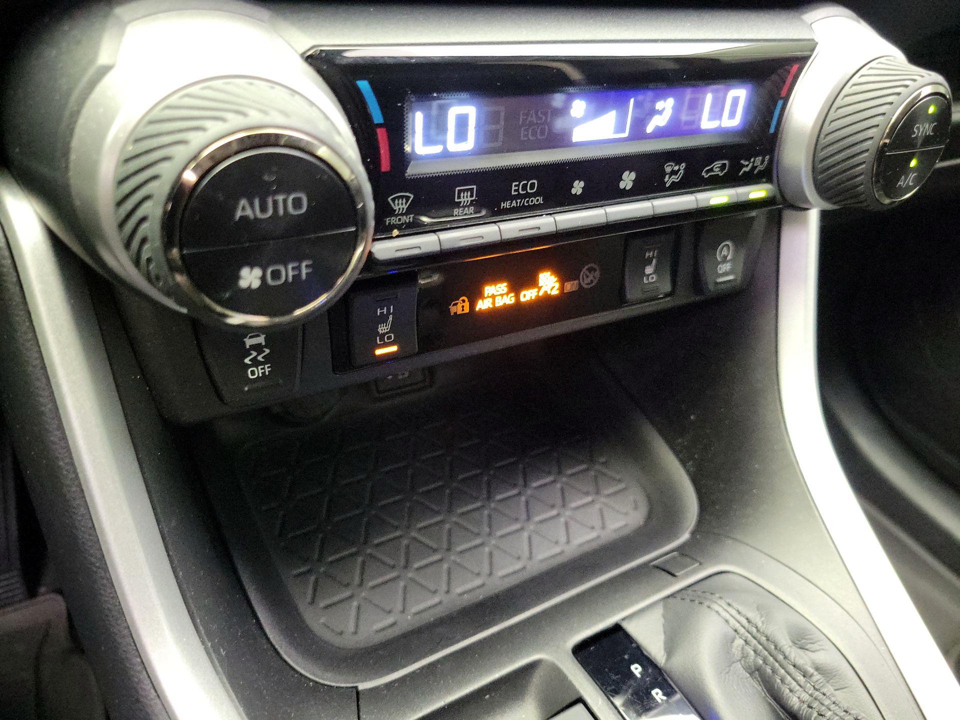 Thumbnail: 2024 Toyota RAV4 - 17